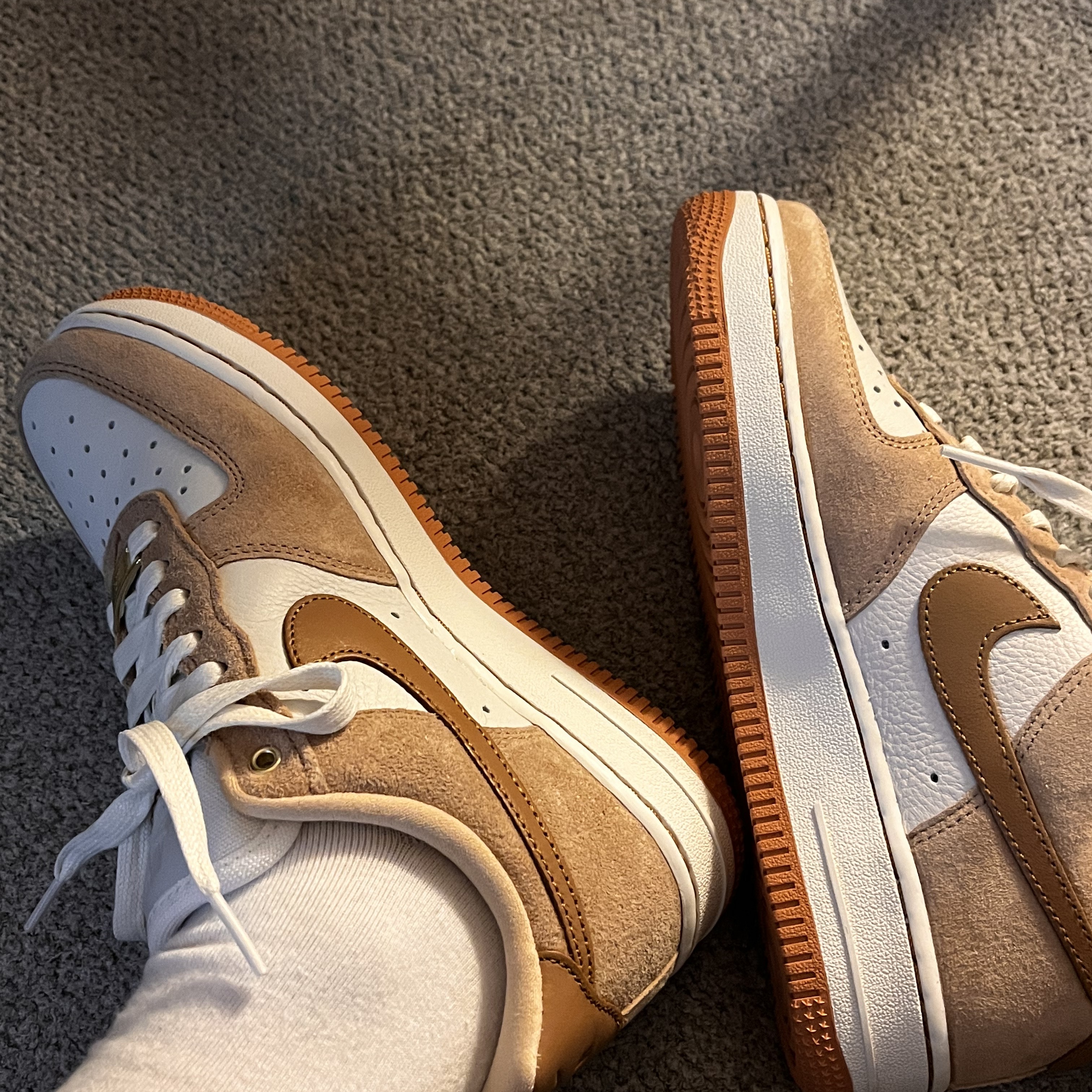 (W) Nike Air Force 1 LXX Flax 착용 스타일 - 1
