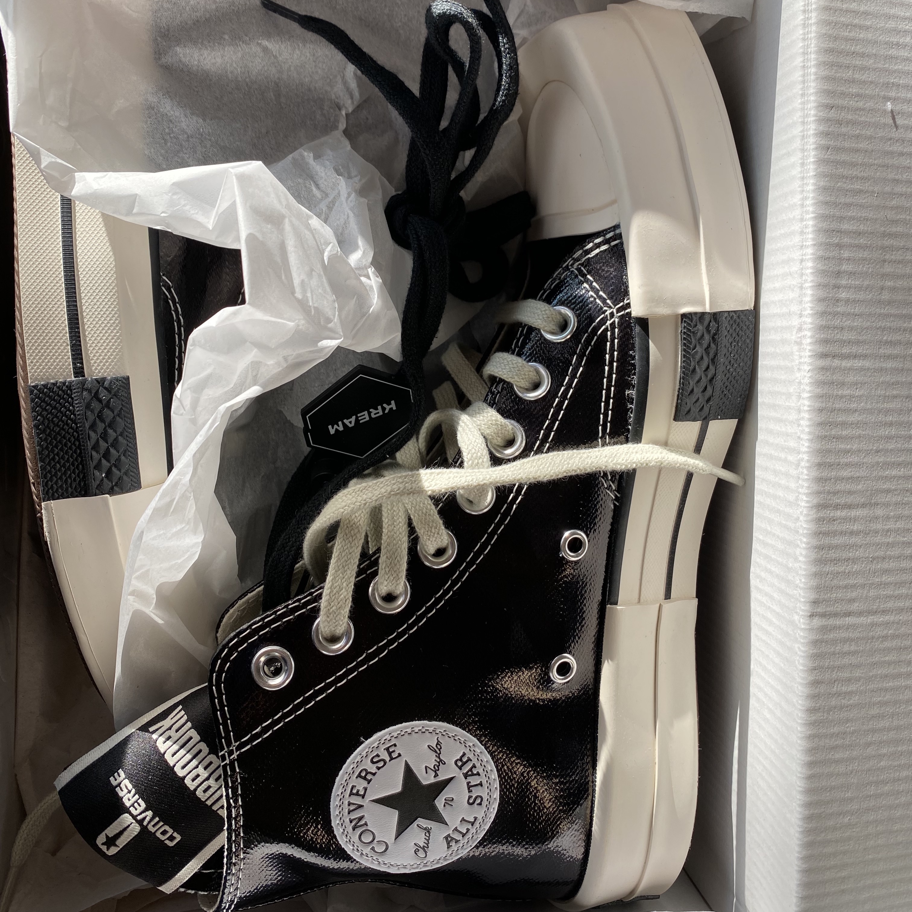 Converse x Drkshdw Turbodrk Chuck 70 Hi Black Lacquered Denim 착용 스타일 - 1