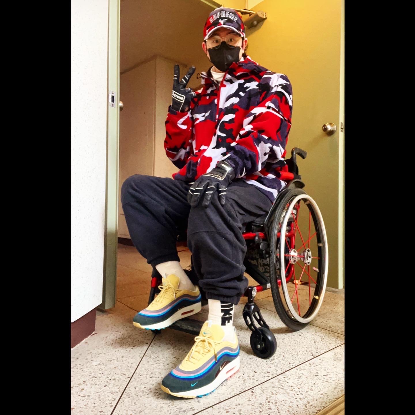 Nike x Sean Wotherspoon Air Max 1/97, Supreme x Nike Arc Corduroy Hooded Jacket Red Camo - 22SS 착용 스타일