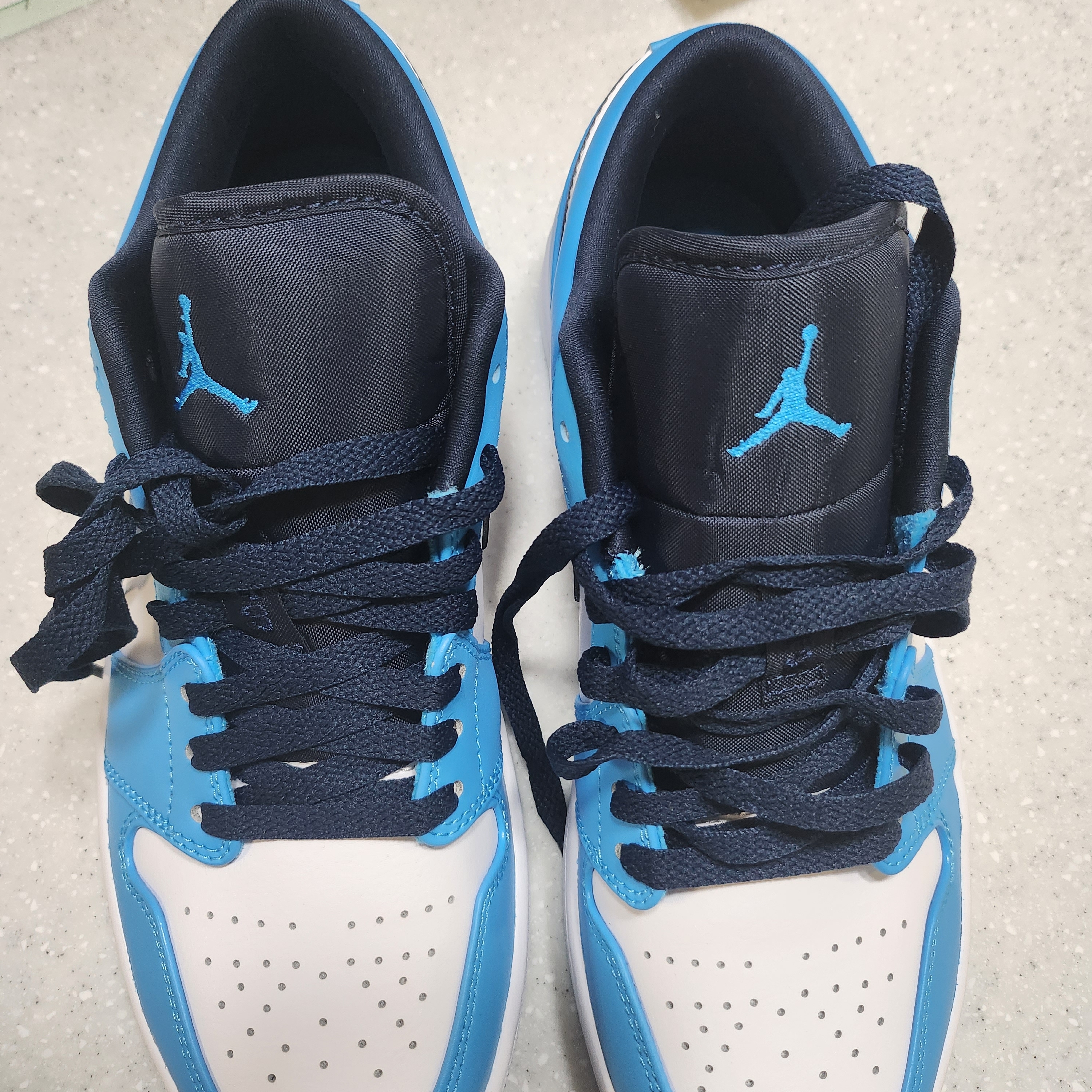 Jordan 1 Low Dark Powder Blue 착용 스타일