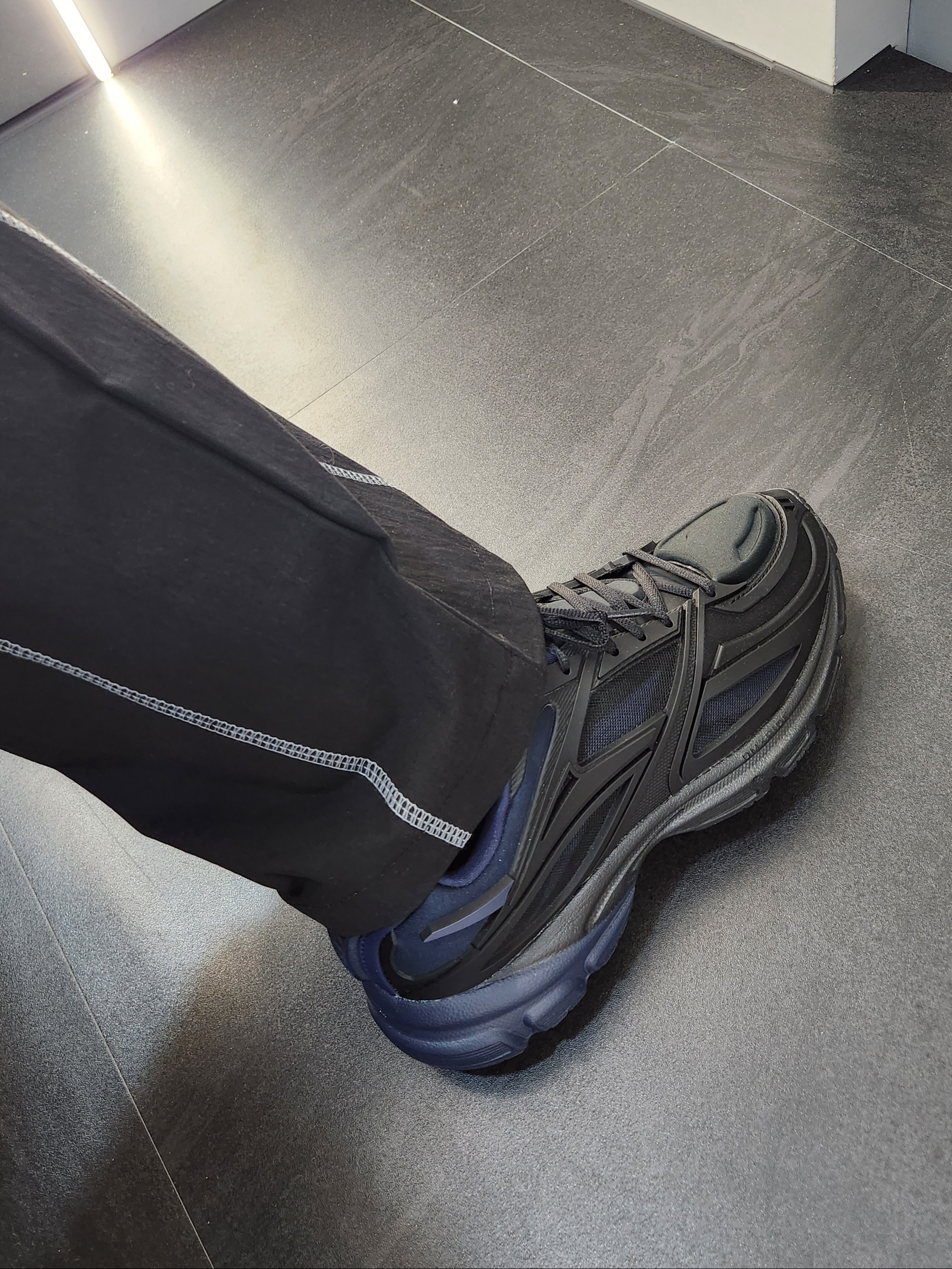 Reebok Premier Road Modern Core Black Vector Navy 착용 스타일 - 5