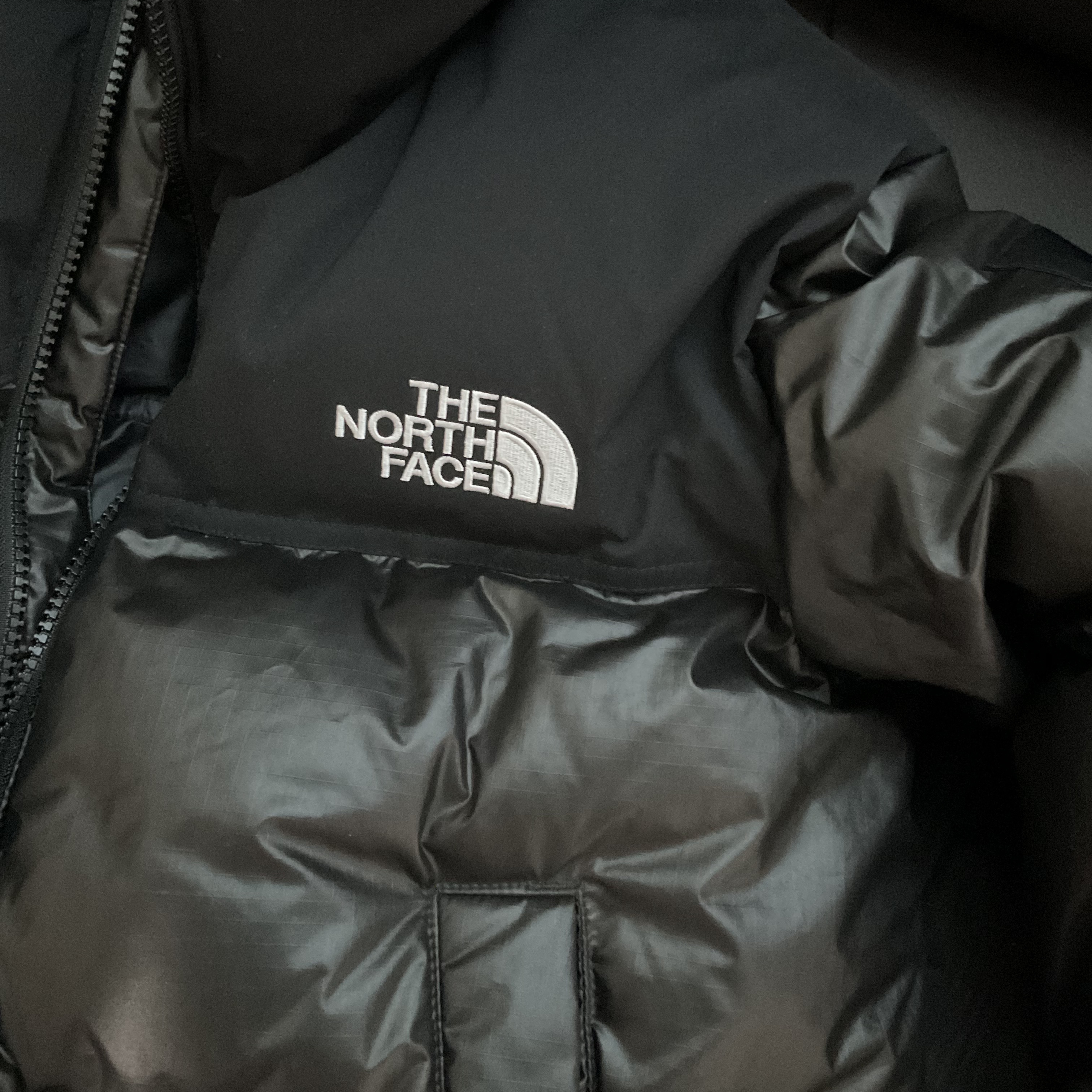(W) The North Face White Label Novelty Nuptse Down Jacket Black 착용 스타일