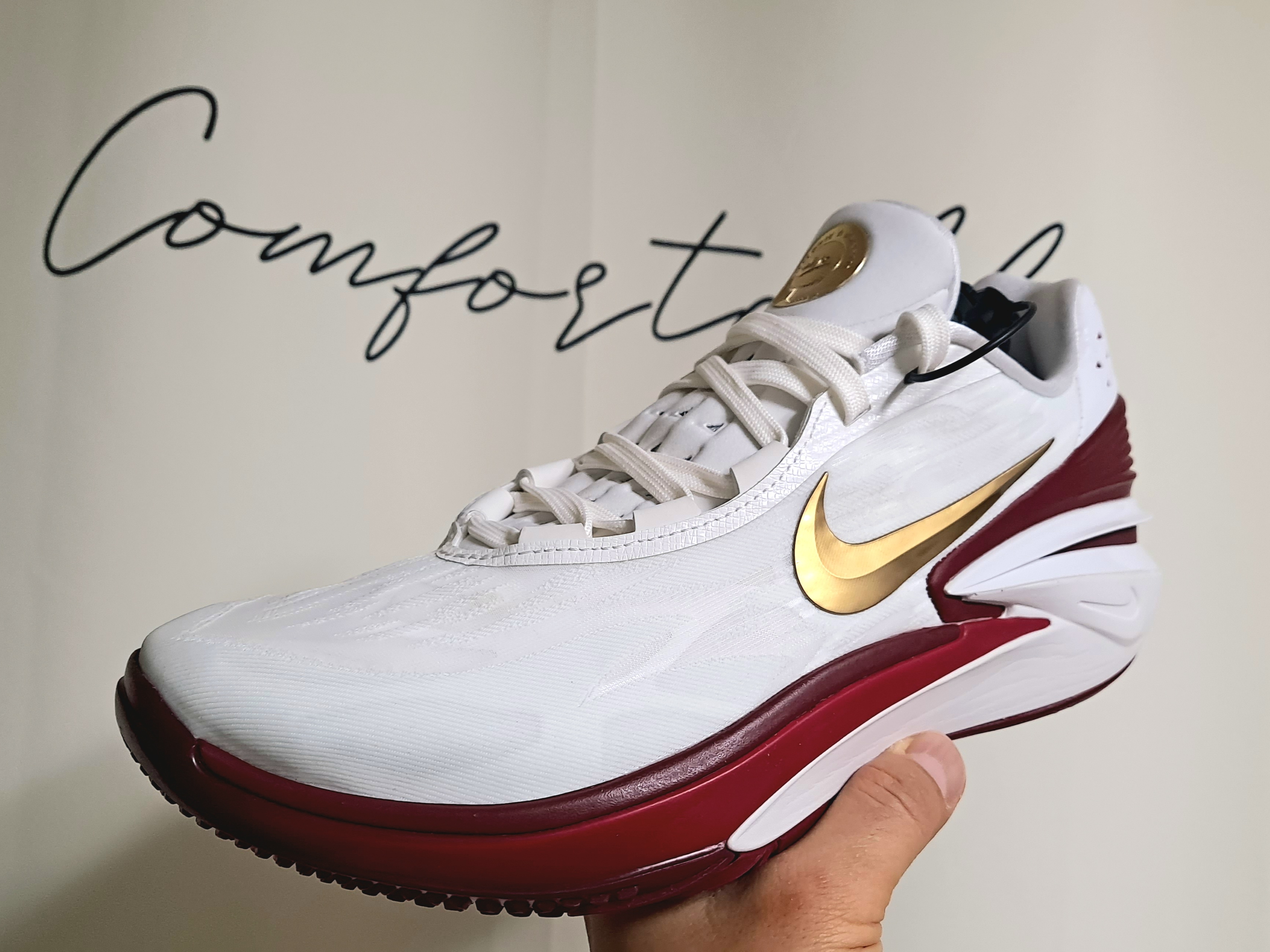 Nike Air Zoom GT Cut 2 Summit White Metallic Gold 착용 스타일 - 1