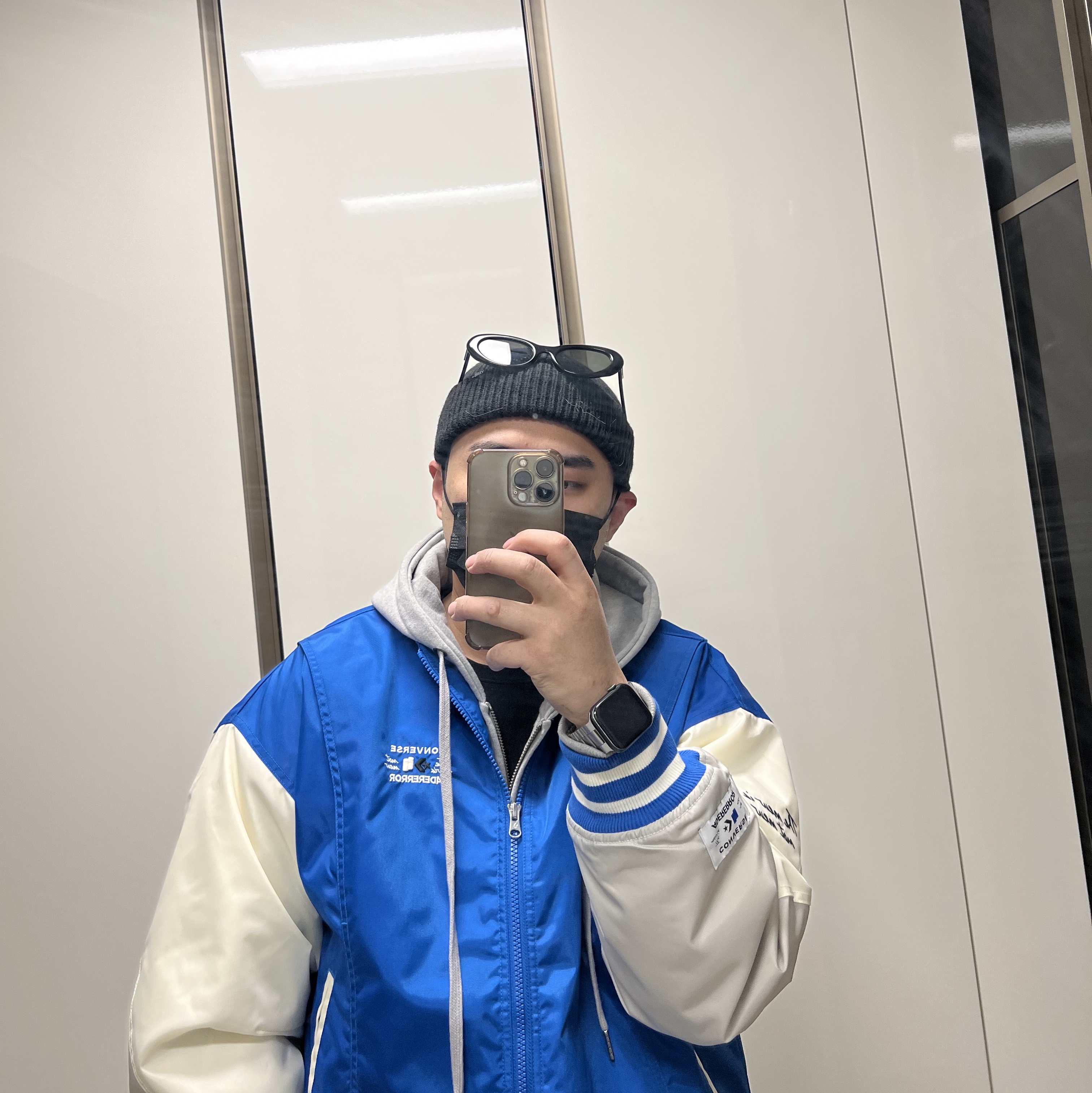 Converse x Ader Error Shapes Varsity Jacket Cobalt, Converse x Ader Error Chuck 70 High White 착용 스타일 - 3