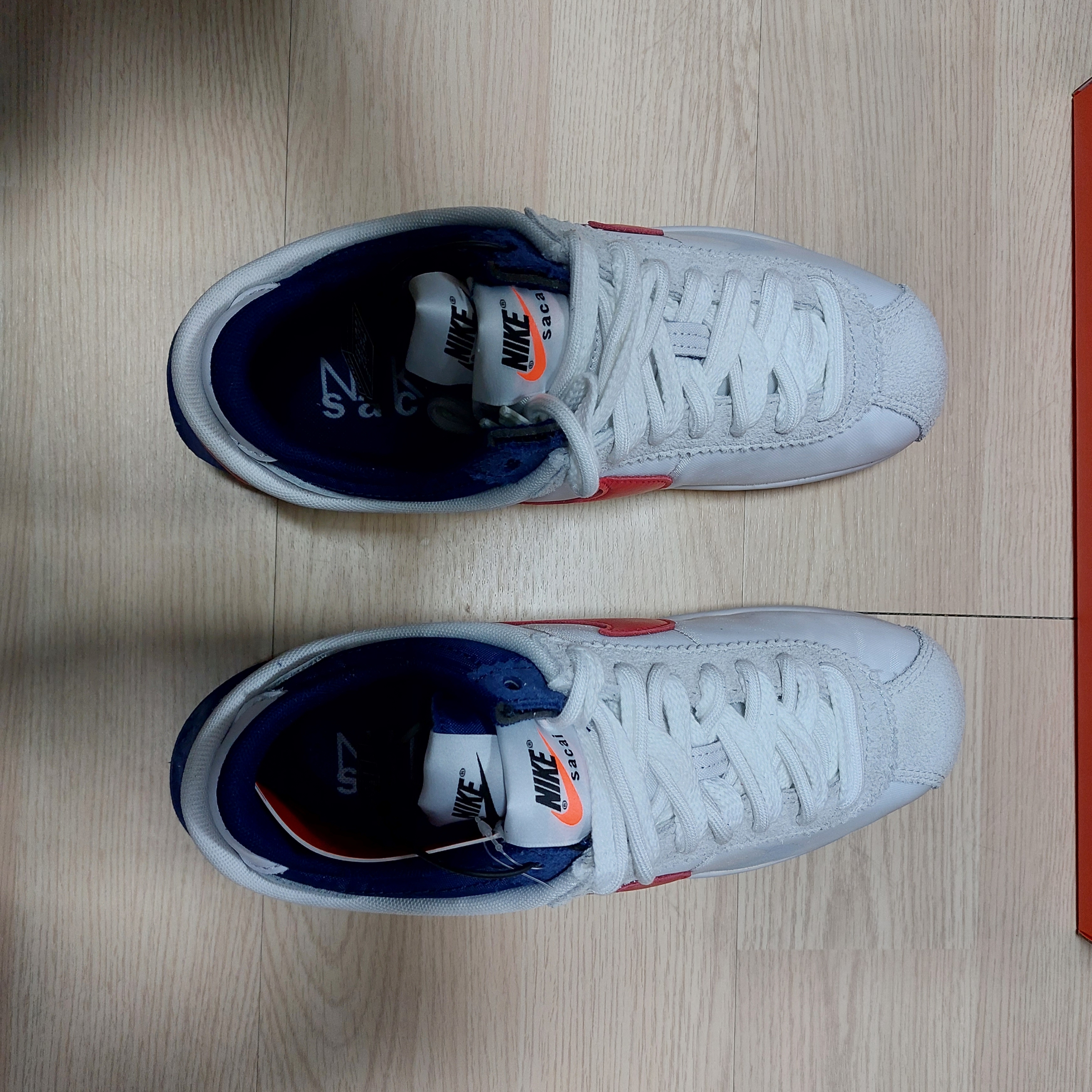 Nike x Sacai Zoom Cortez SP White and University Red 착용 스타일