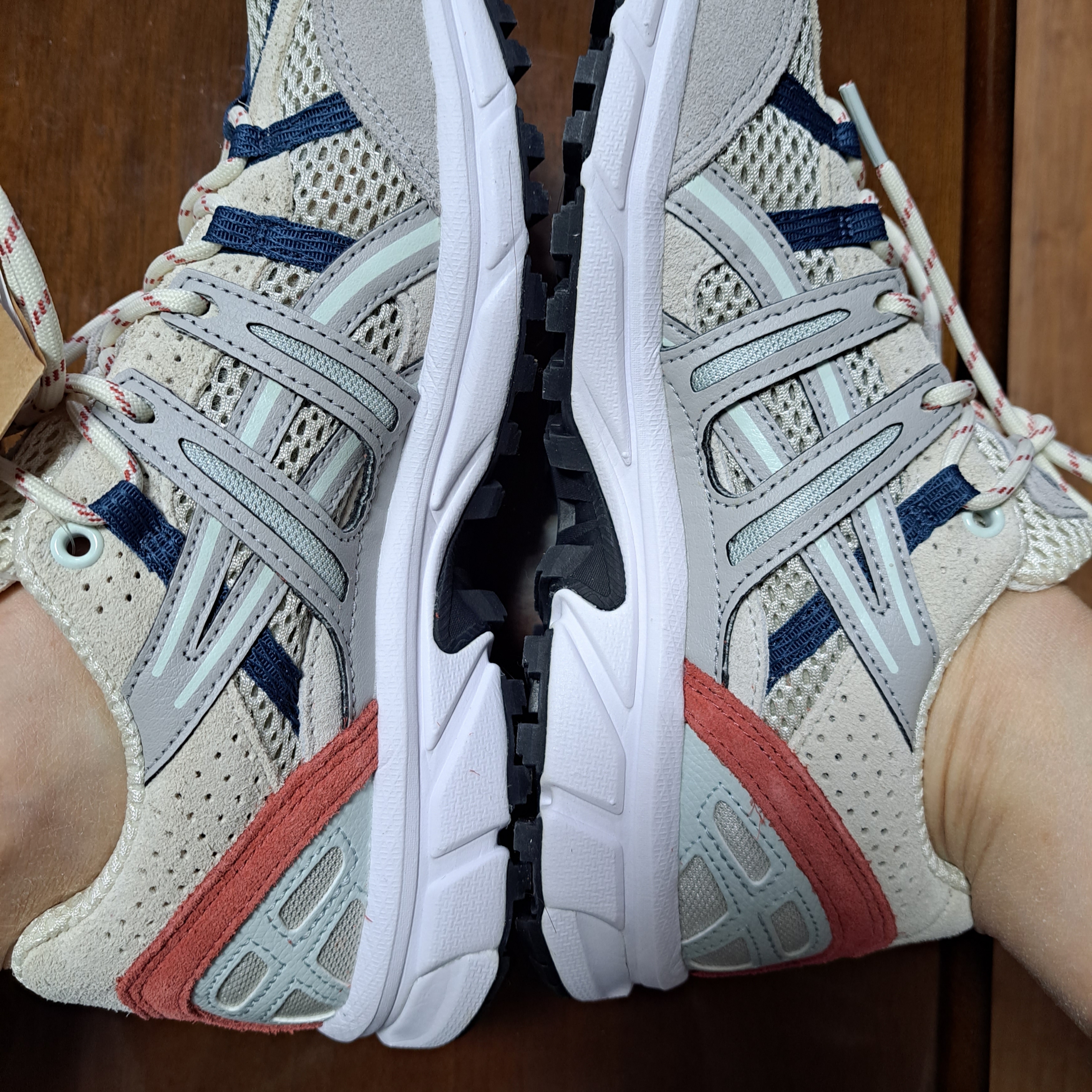 (W) Asics Gel-Sonoma 15-50 Smoke Grey Oyster Grey 착용 스타일