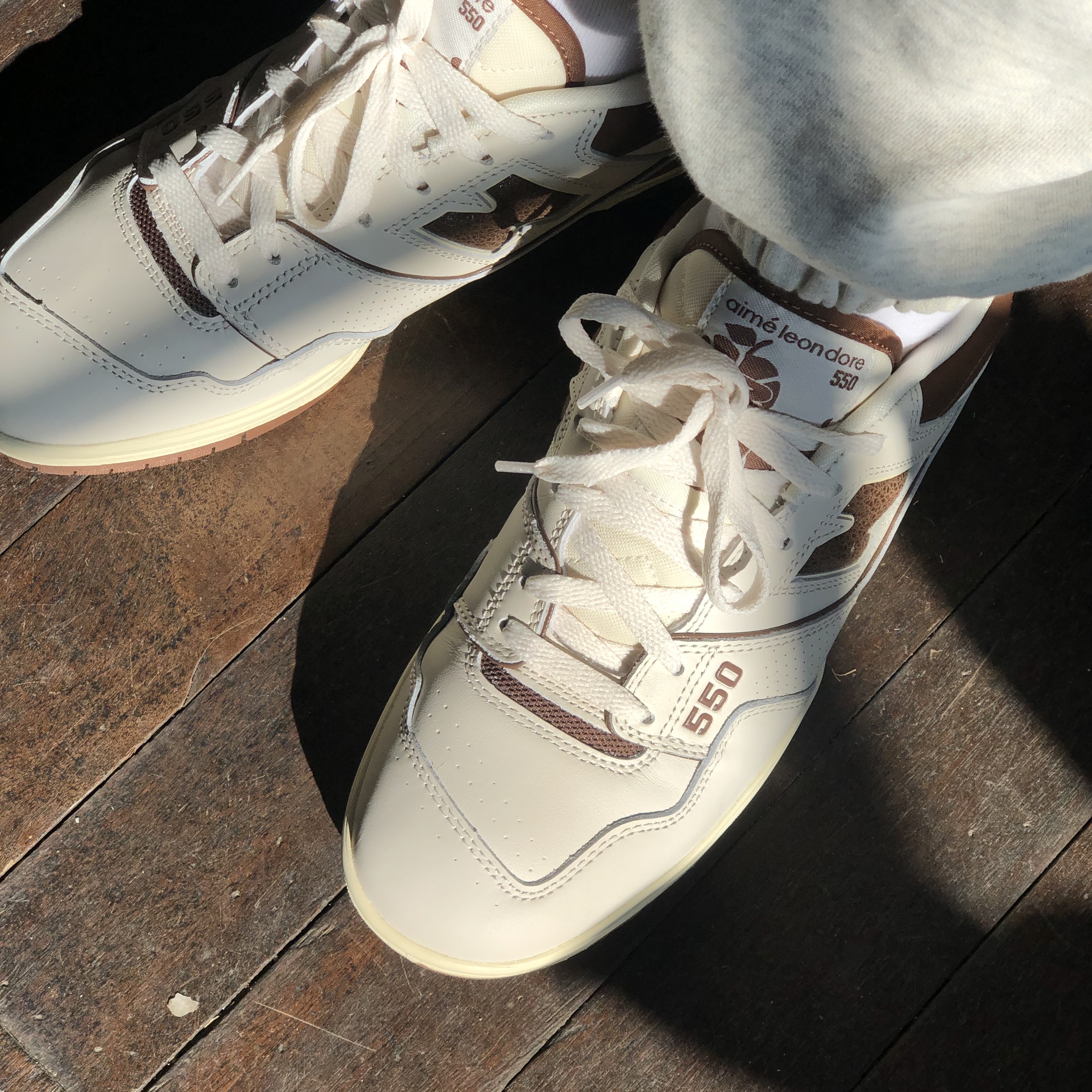 New Balance x Aime Leon Dore 550 Brown 착용 스타일 - 1