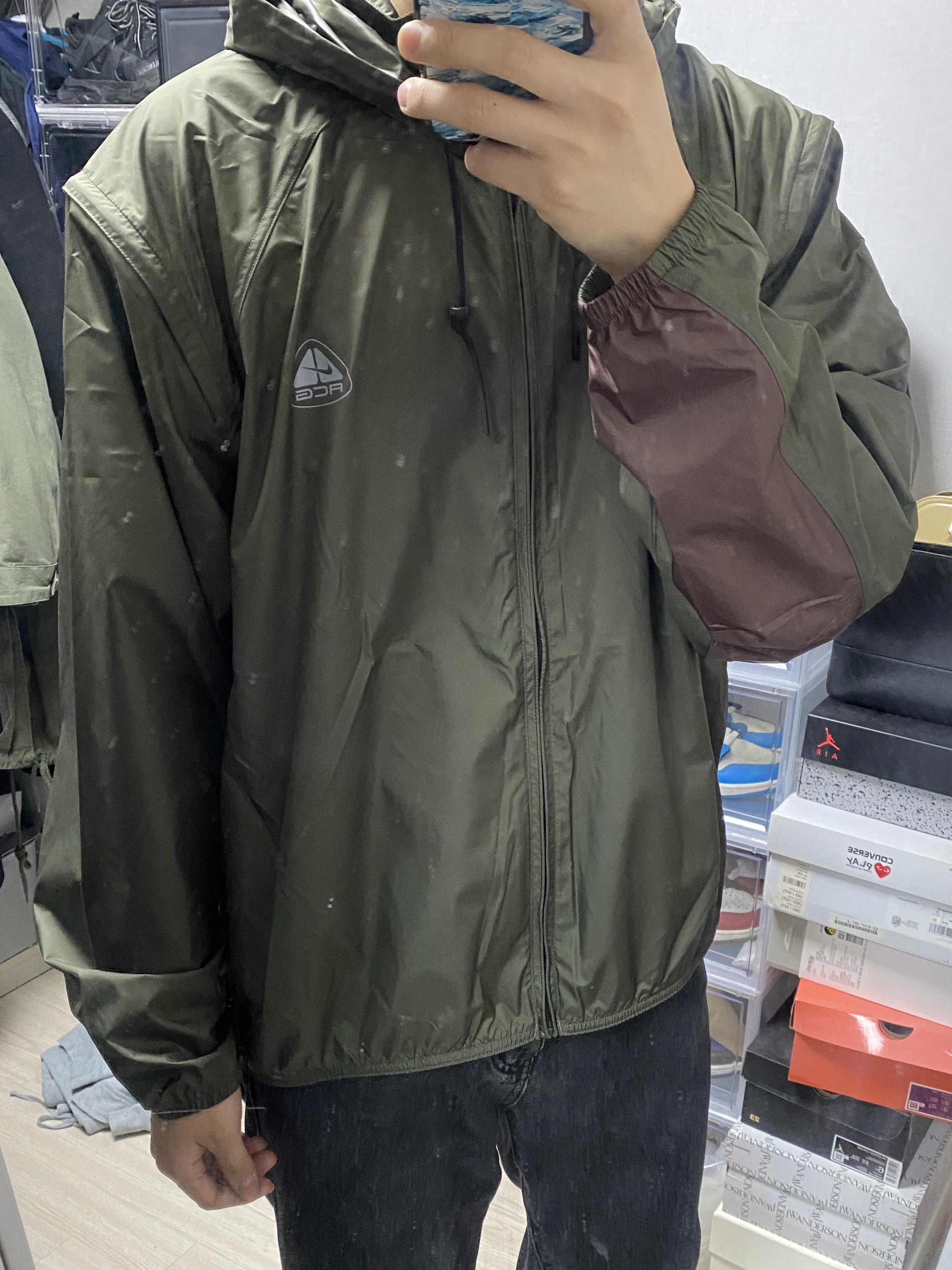 Nike ACG Oregon Series Reissue Micro Shell Jacket Cargo Khaki - Asia, Jordan 1 x Travis Scott Retro High OG SP Mocha 착용 스타일 - 3