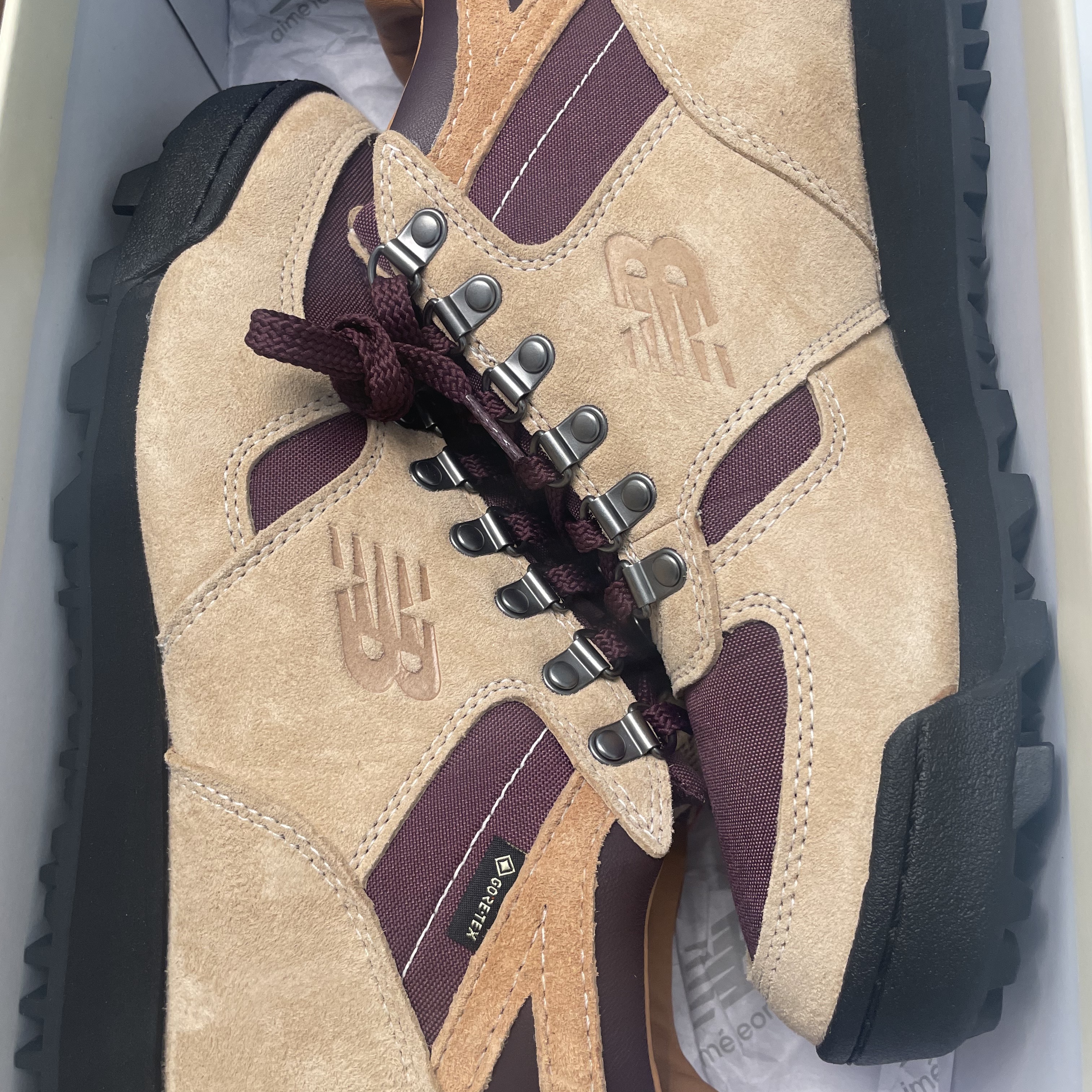 New Balance x Aime Leon Dore Rainier Tan 착용 스타일 - 1