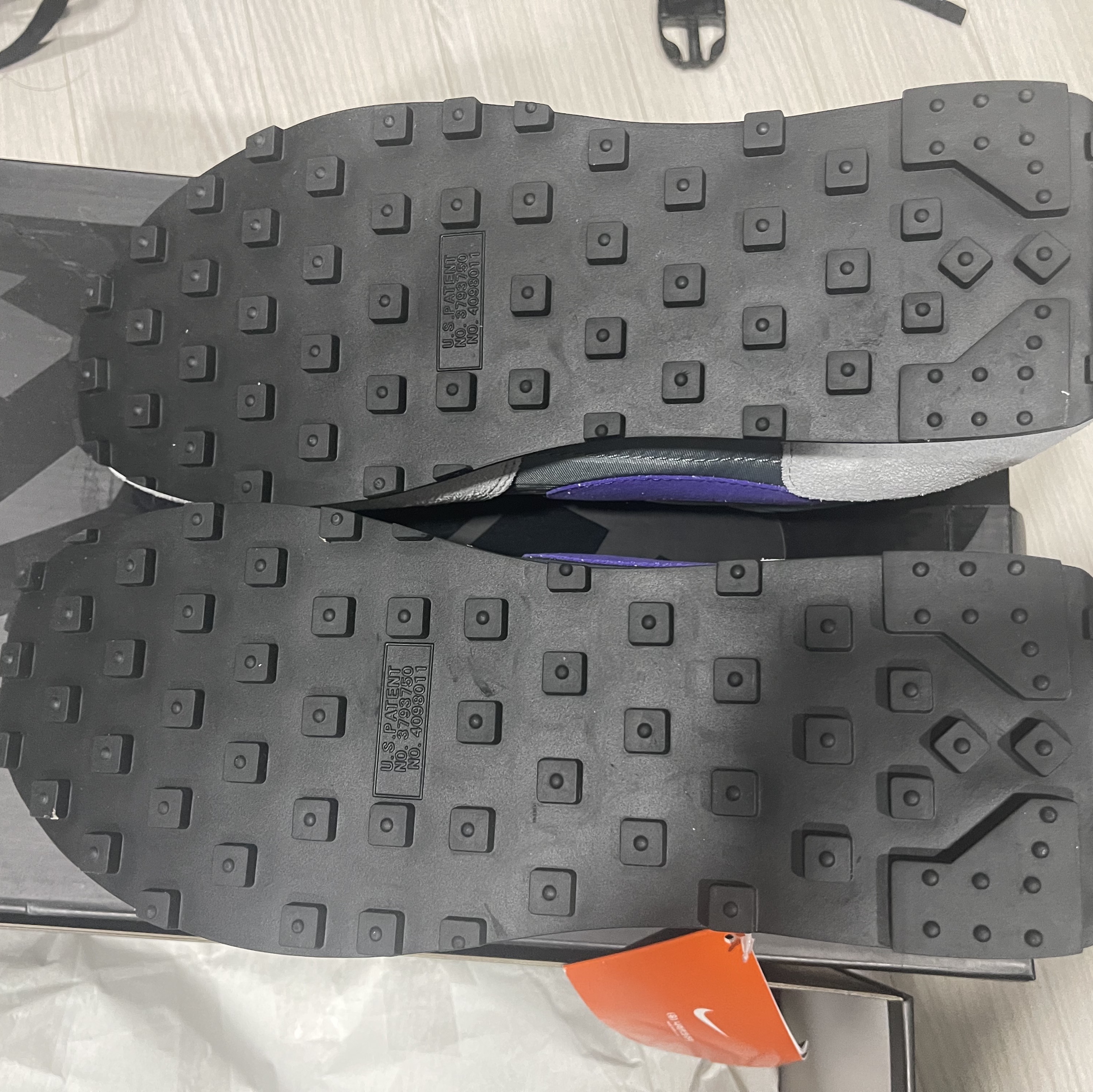 Nike Daybreak SP Cool Grey Hyper Grape 착용 스타일 - 3
