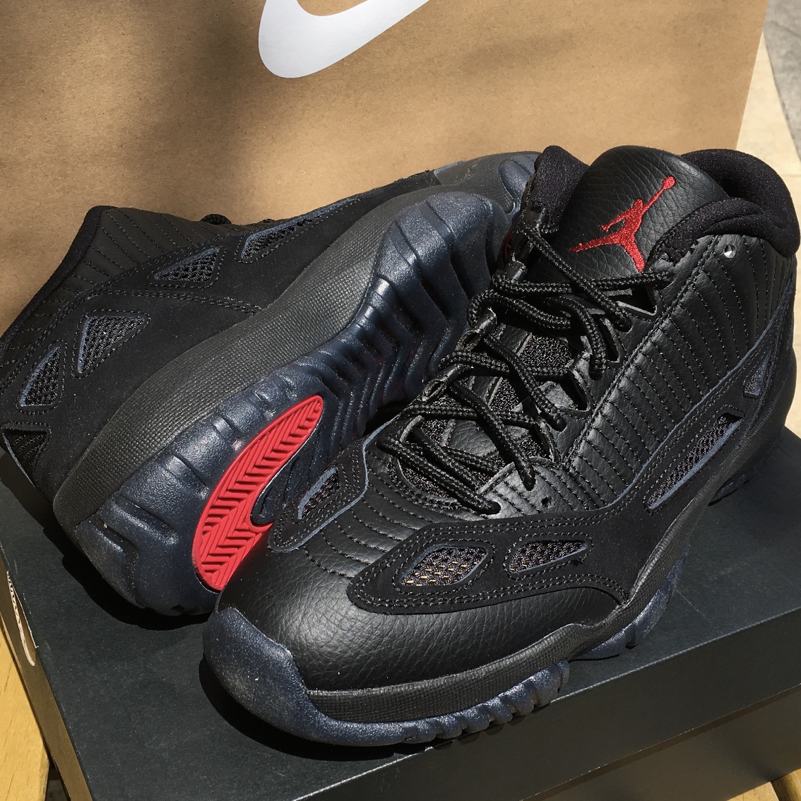Jordan 11 Retro Low IE Referee 2015 착용 스타일