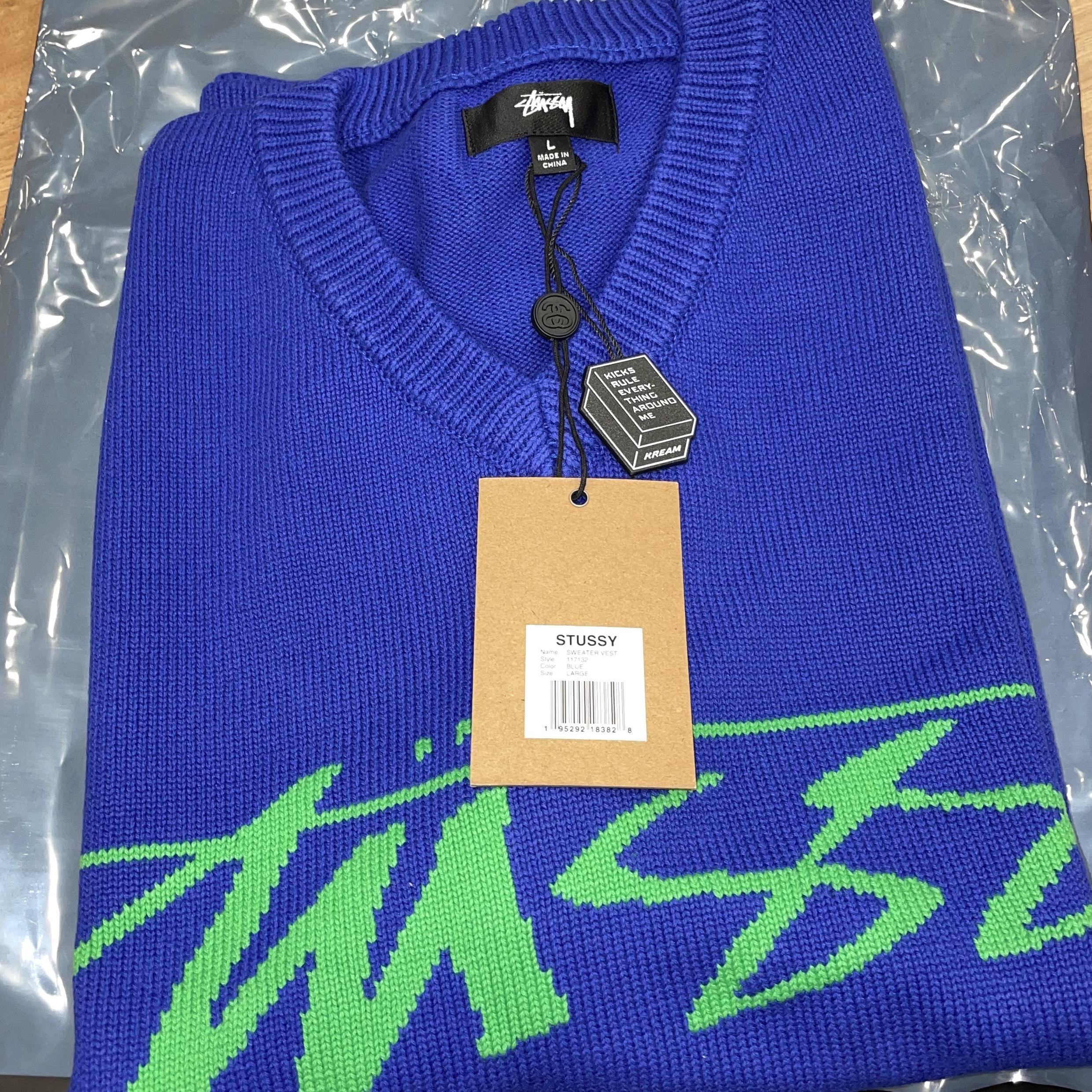 Stussy Sweater Vest Blue 착용 스타일 - 2