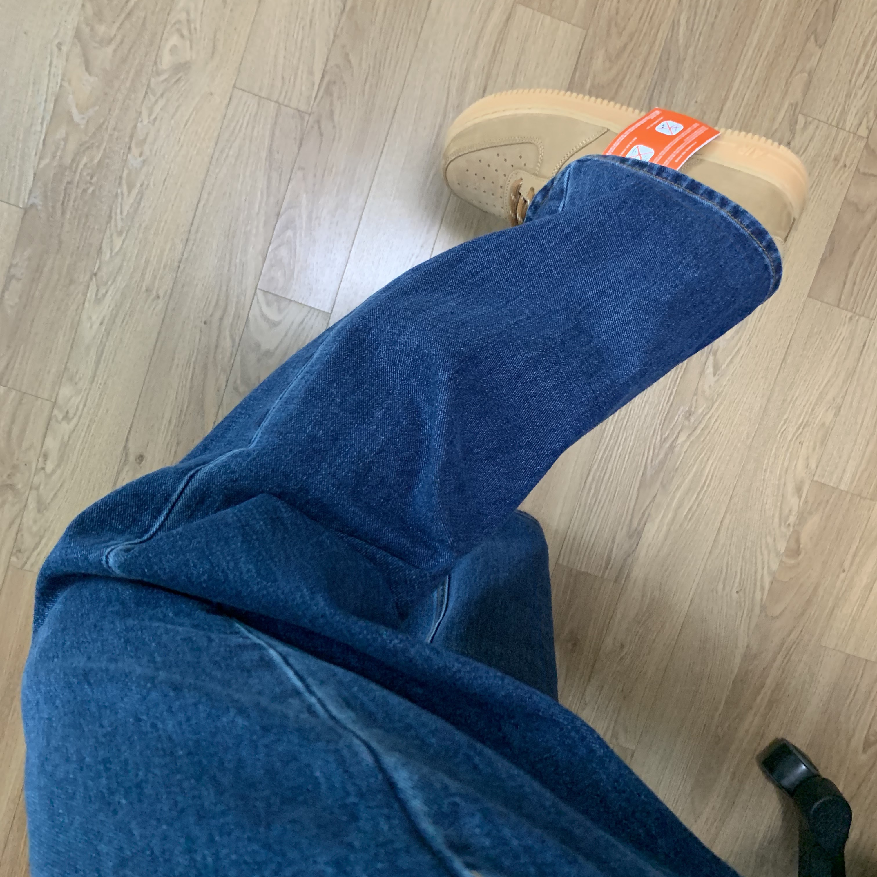 Nike Air Force 1 '07 WB Flax 착용 스타일 - 2