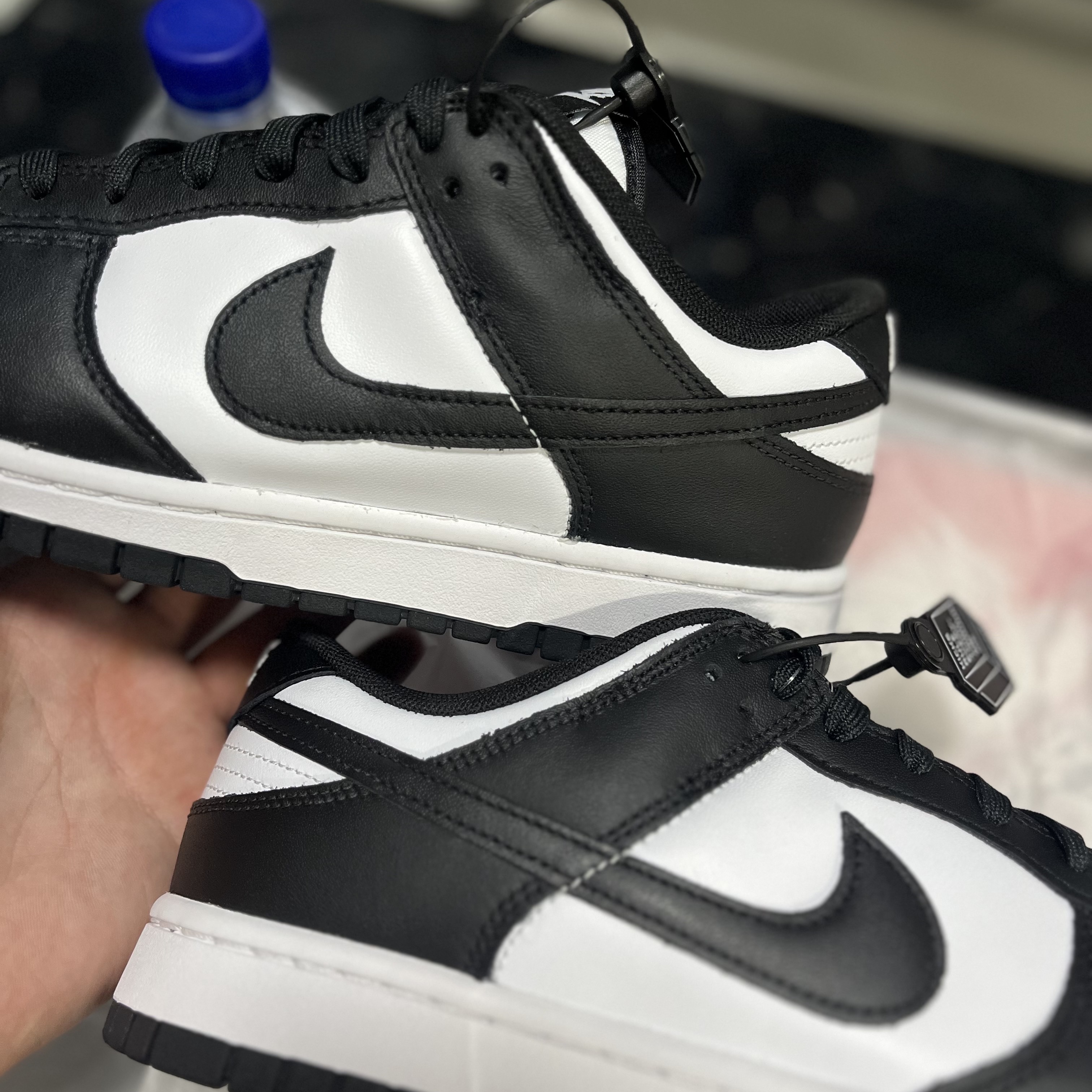 Nike Dunk Low Retro Black 착용 스타일 - 1