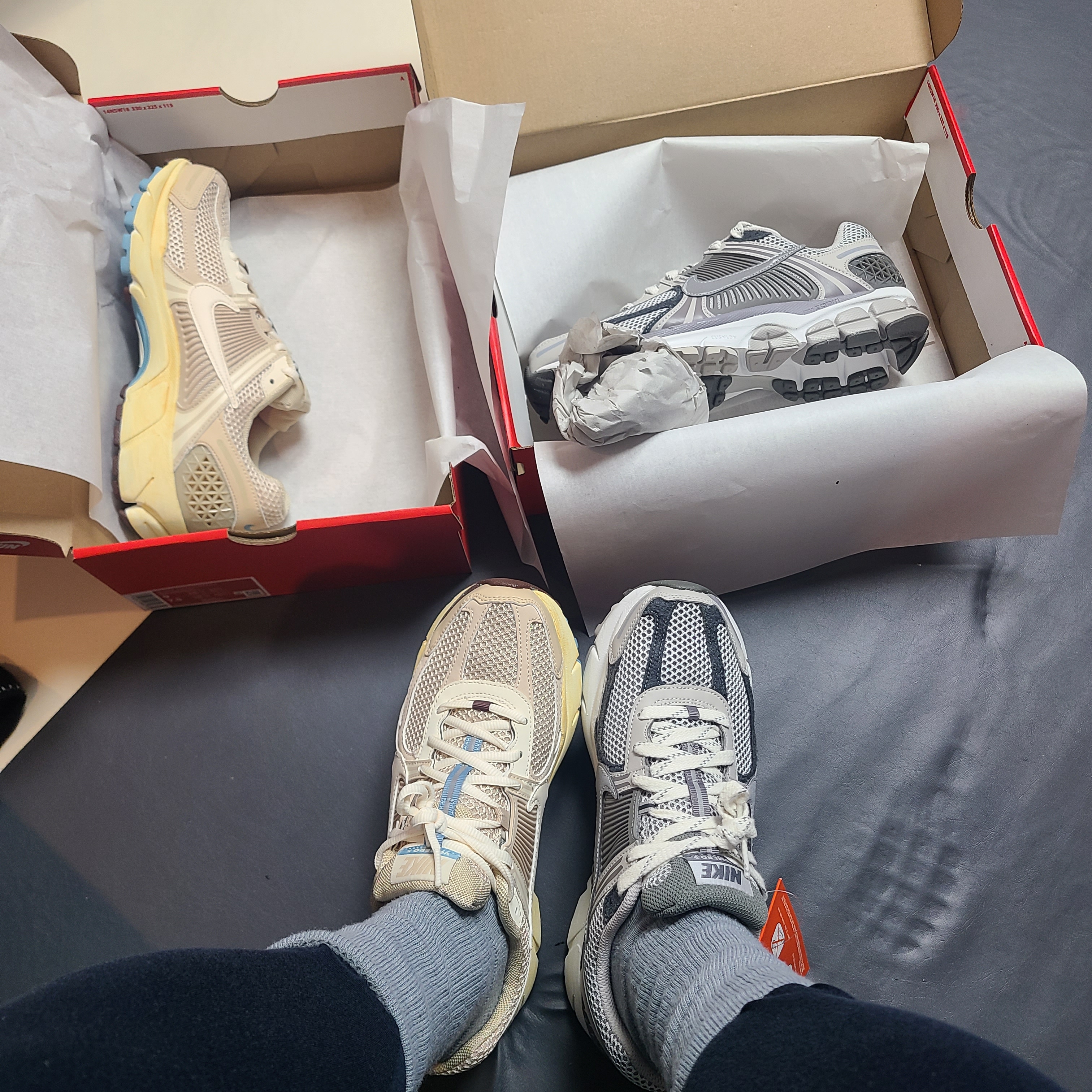 Nike Zoom Vomero 5 PRM Light Iron Ore and Flat Fewter, (W) Nike Zoom Vomero 5 Oatmeal 착용 스타일 - 4