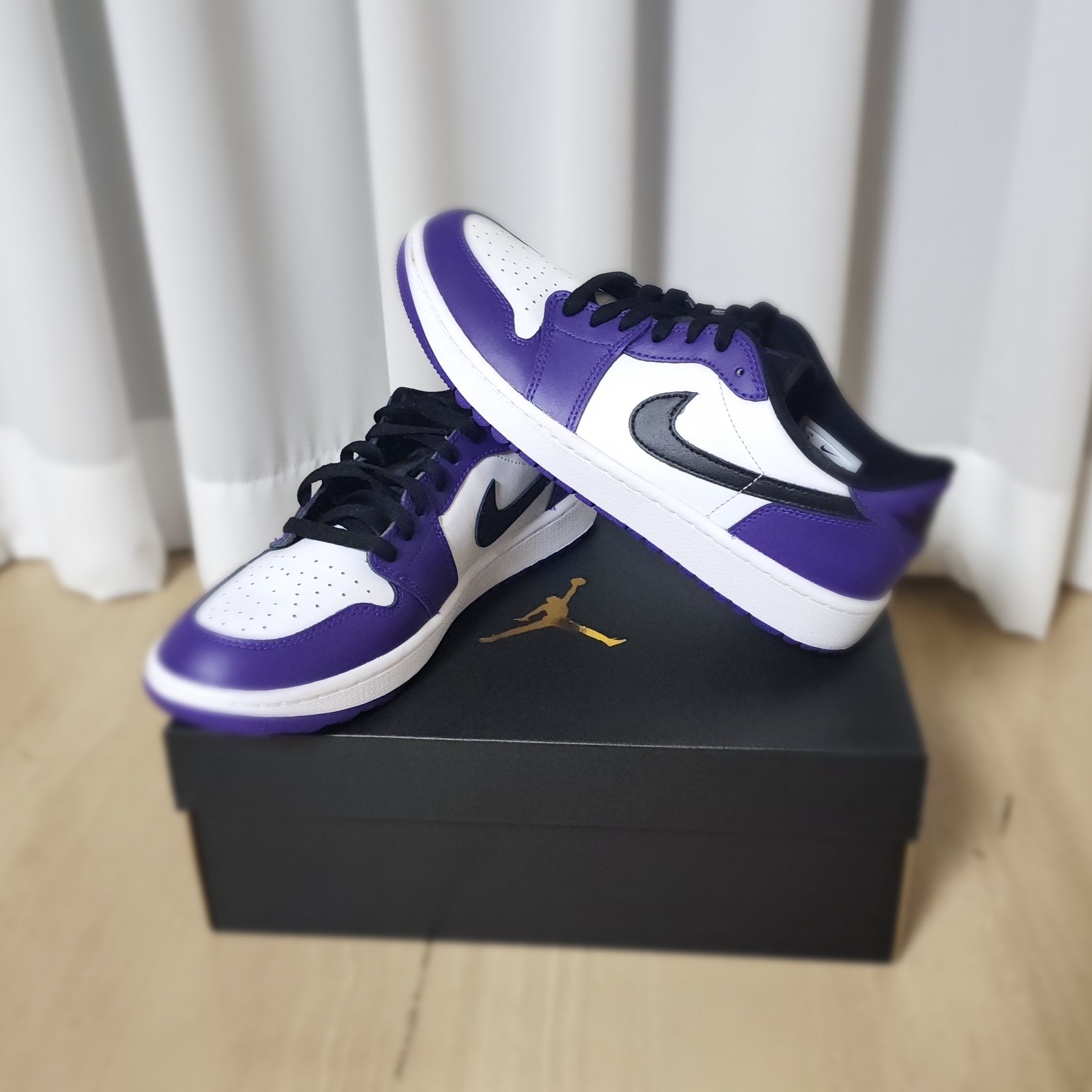 Jordan 1 Low Golf Court Purple 착용 스타일 - 3