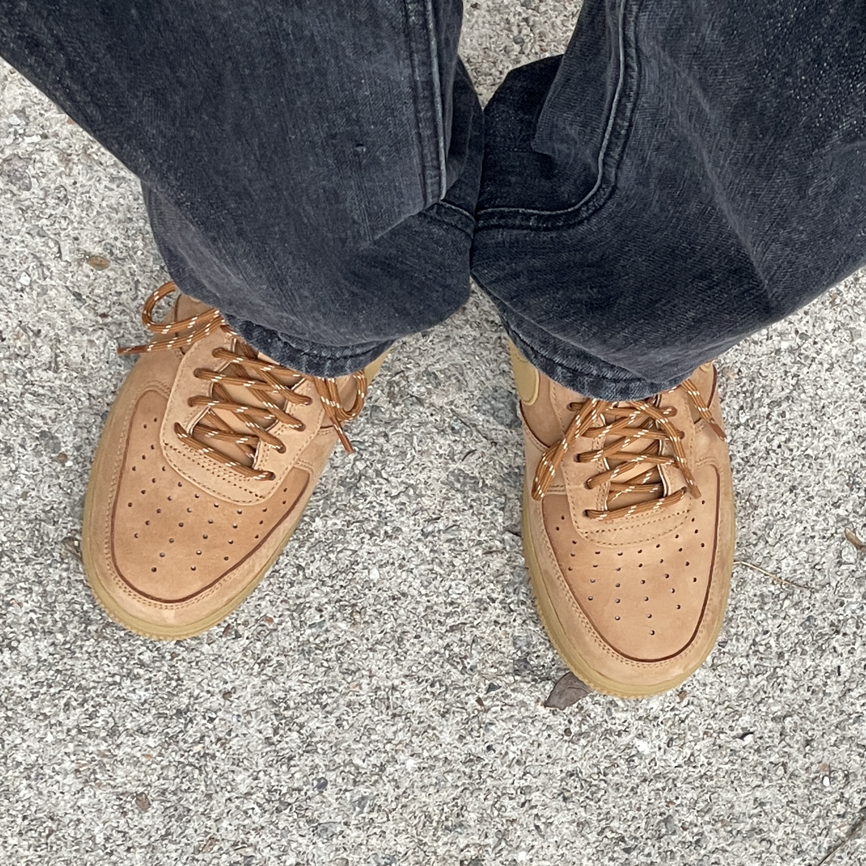 Nike Air Force 1 '07 WB Flax 착용 스타일 - 2