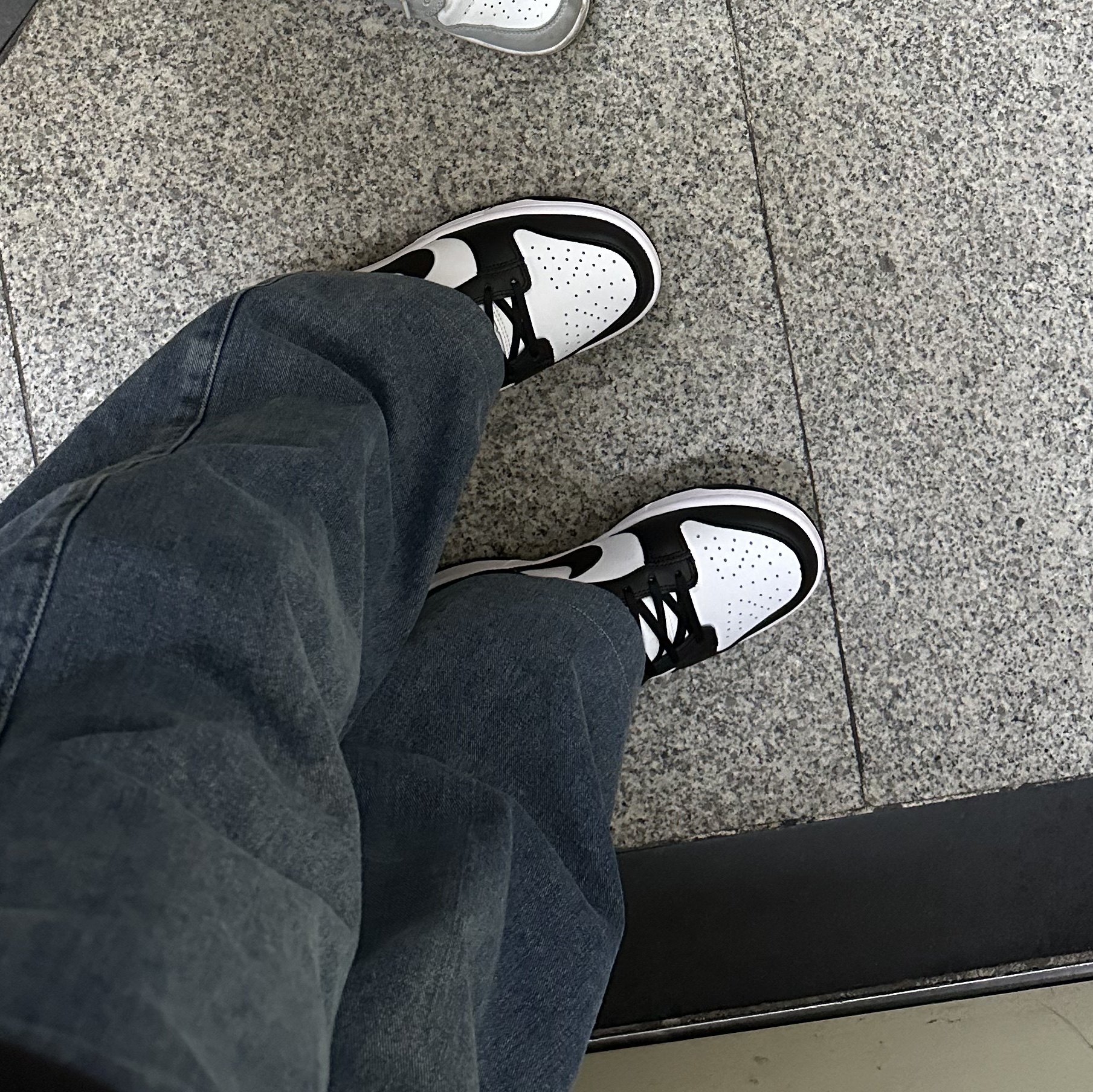 (W) Nike Dunk Low Black 착용 스타일