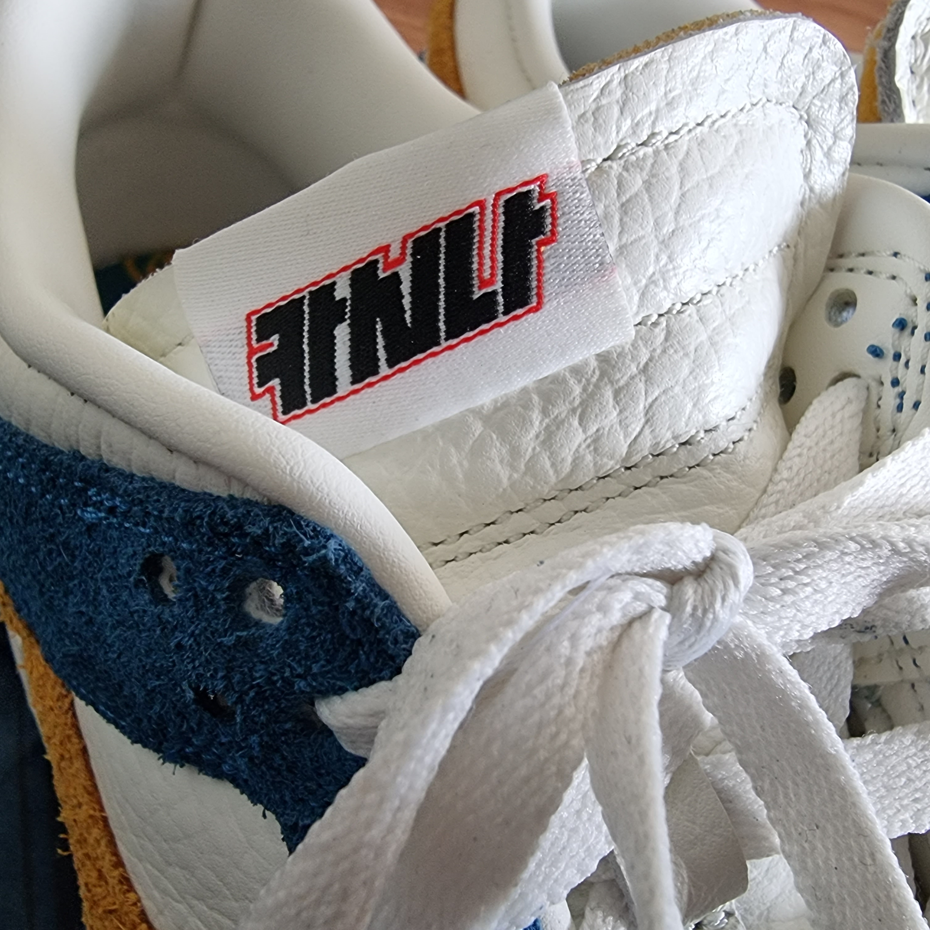 Nike x Kasina Dunk Low 80's Bus 착용 스타일 - 4