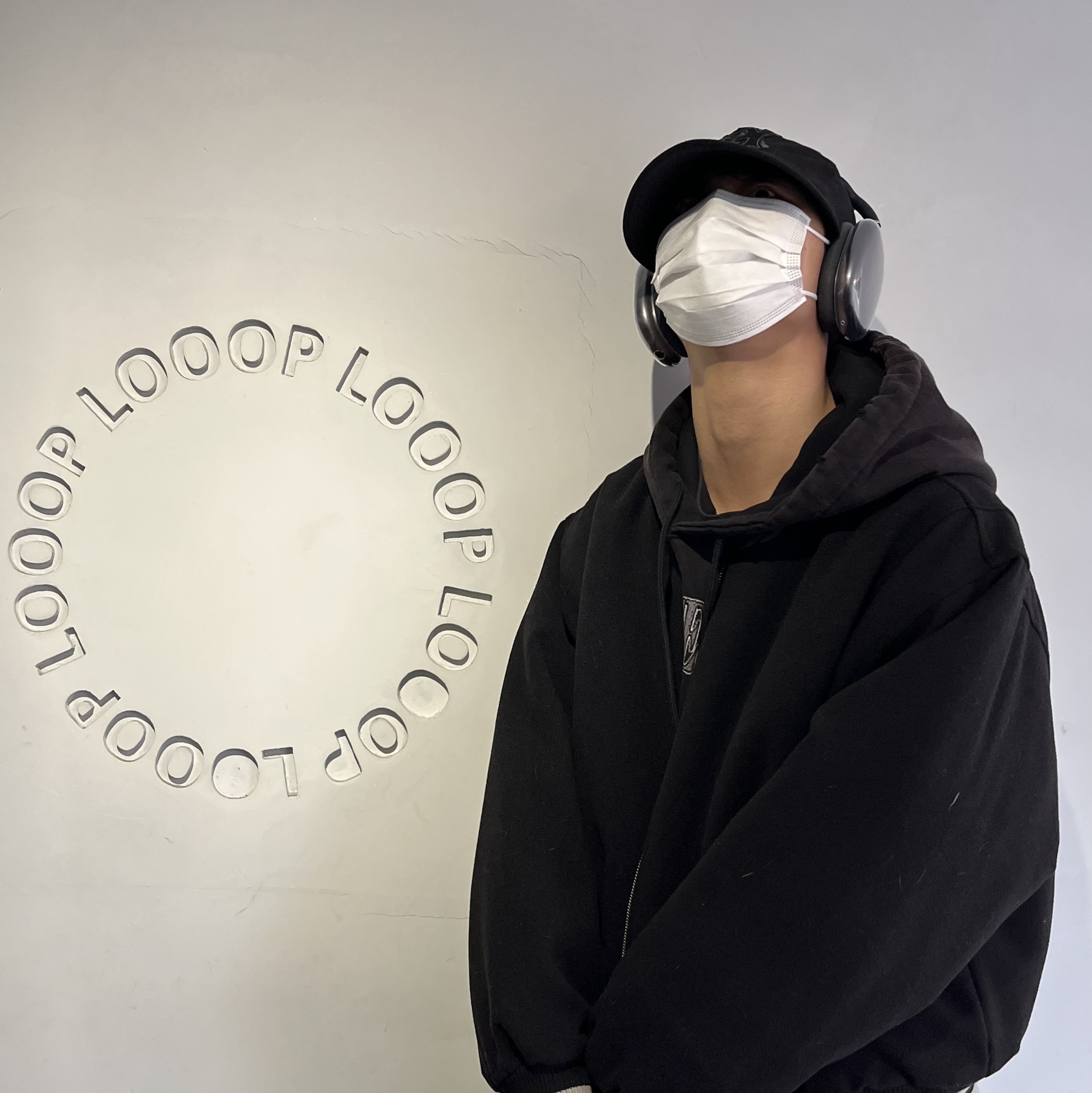 Apple AirPods Max Lightning Space Gray (Korean Ver.) 착용 스타일 - 1