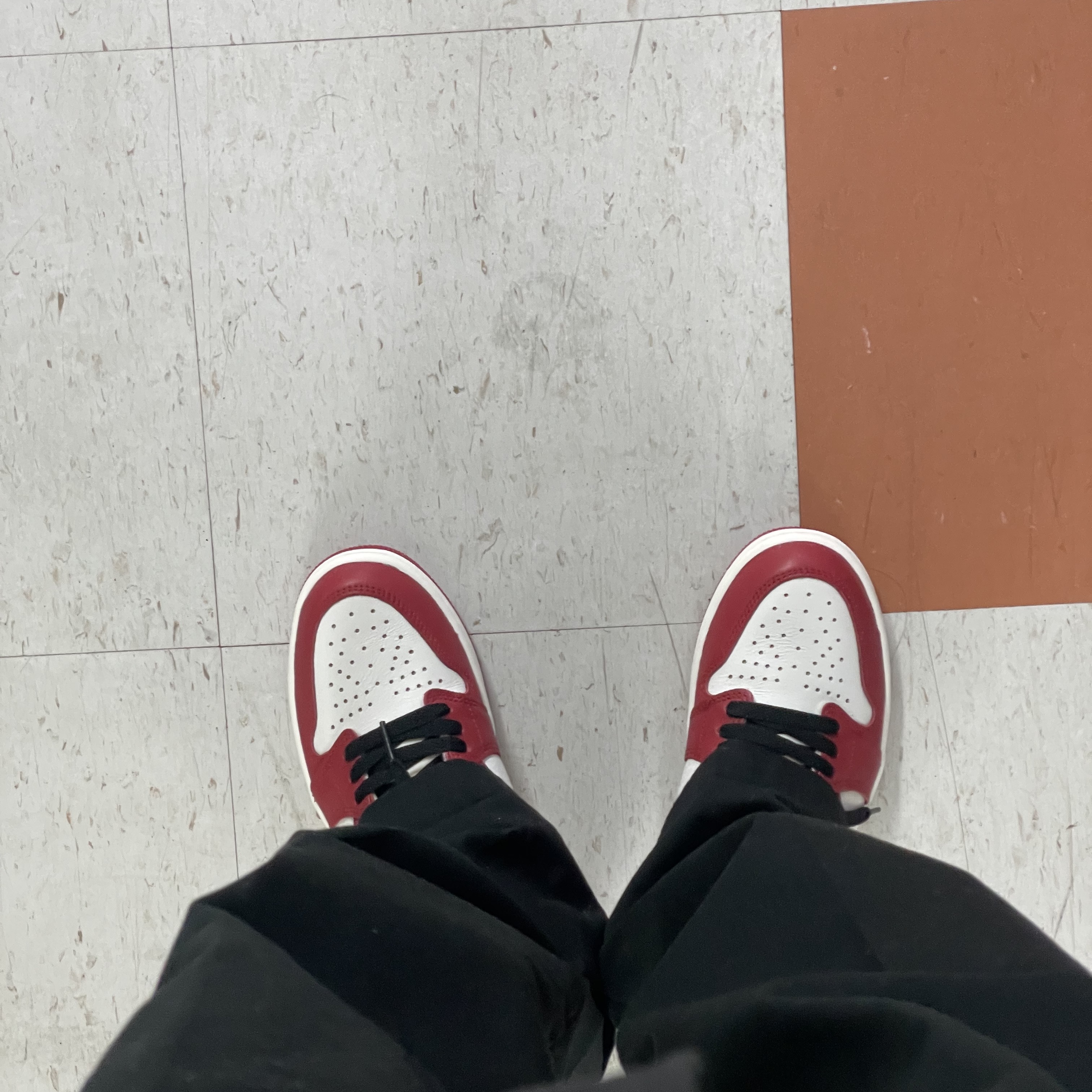 Jordan 1 Retro High OG Chicago 2022 착용 스타일 - 2