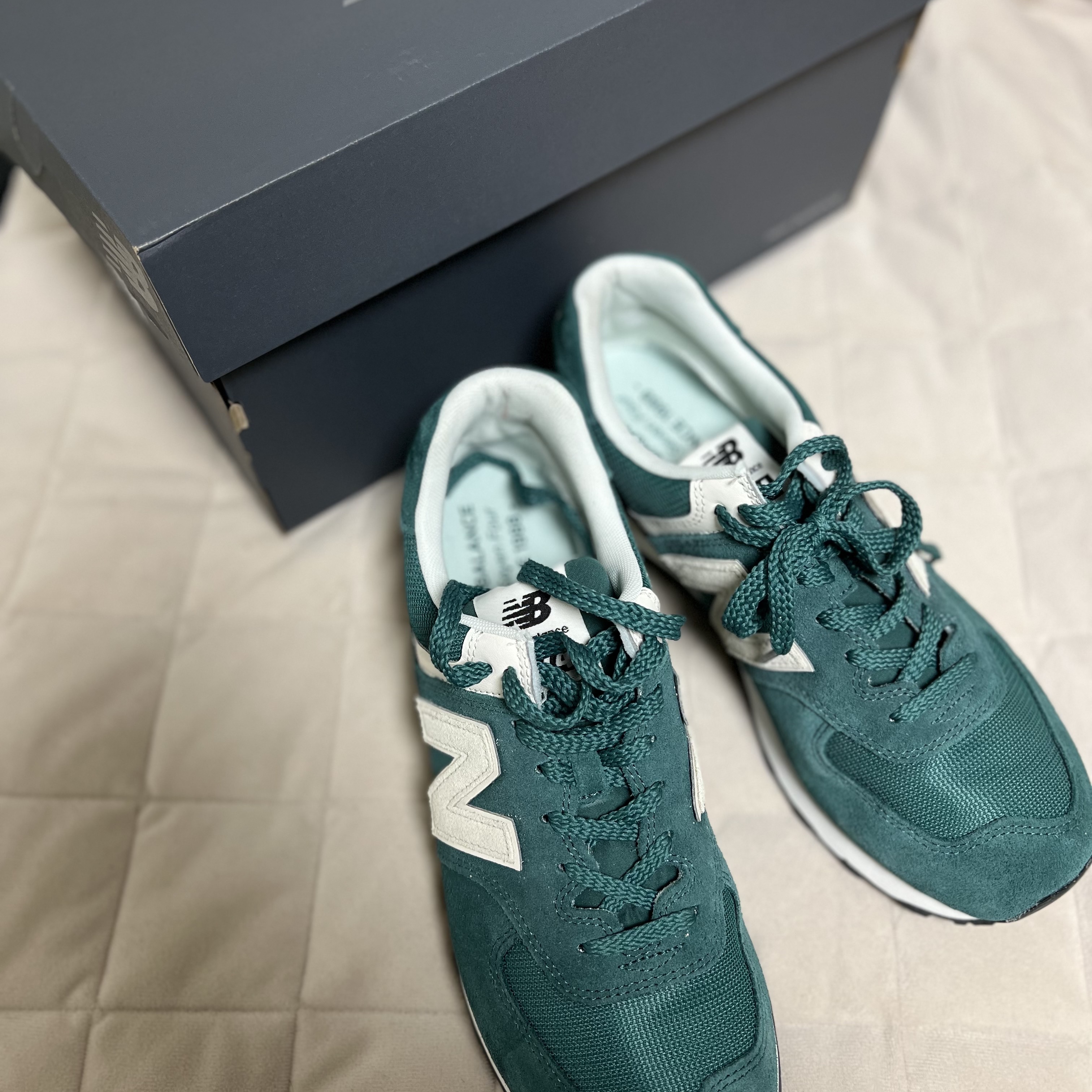 New Balance 574 Classics Reimagined Green 착용 스타일 - 1