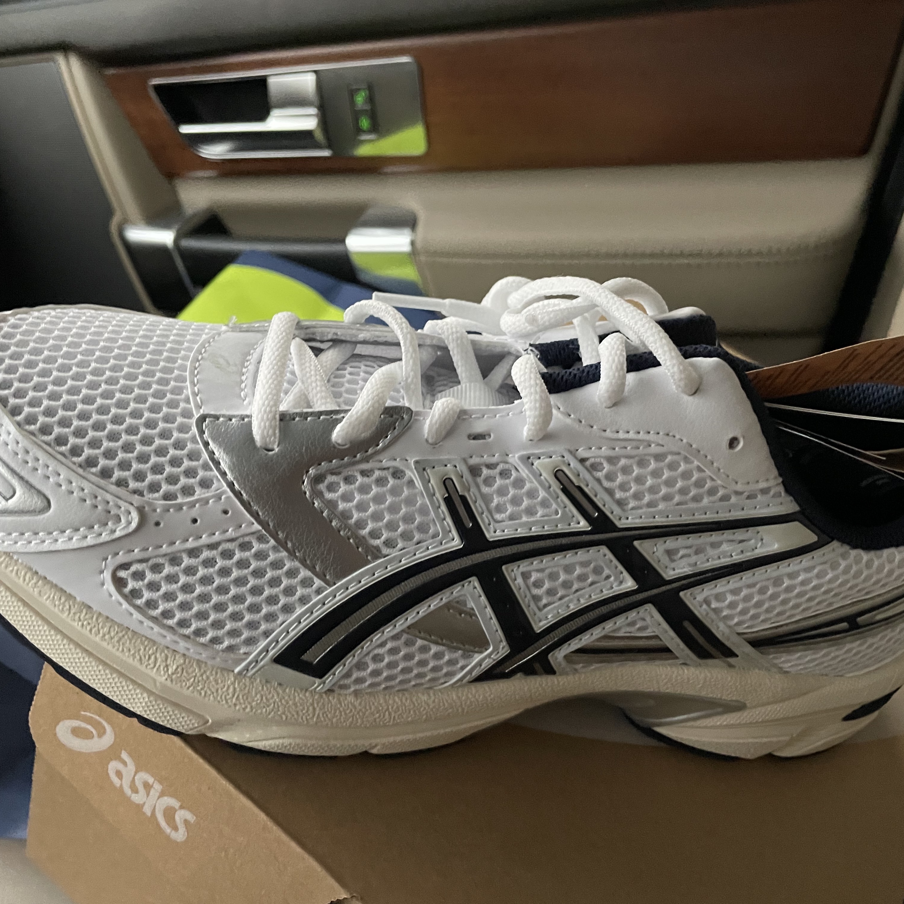 (W) Asics Gel-1130 White Midnight 착용 스타일