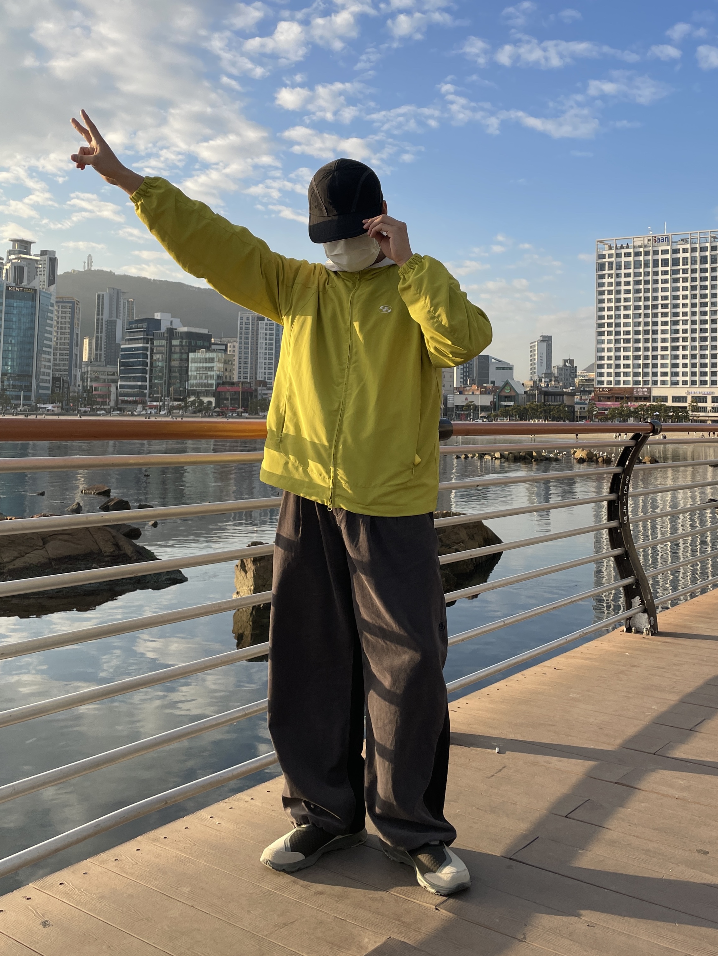 Sansan Gear Docking Jacket Lime - 22FW, Sansan Gear Corduroy Pants Charcoal Black - 22FW 착용 스타일 - 1