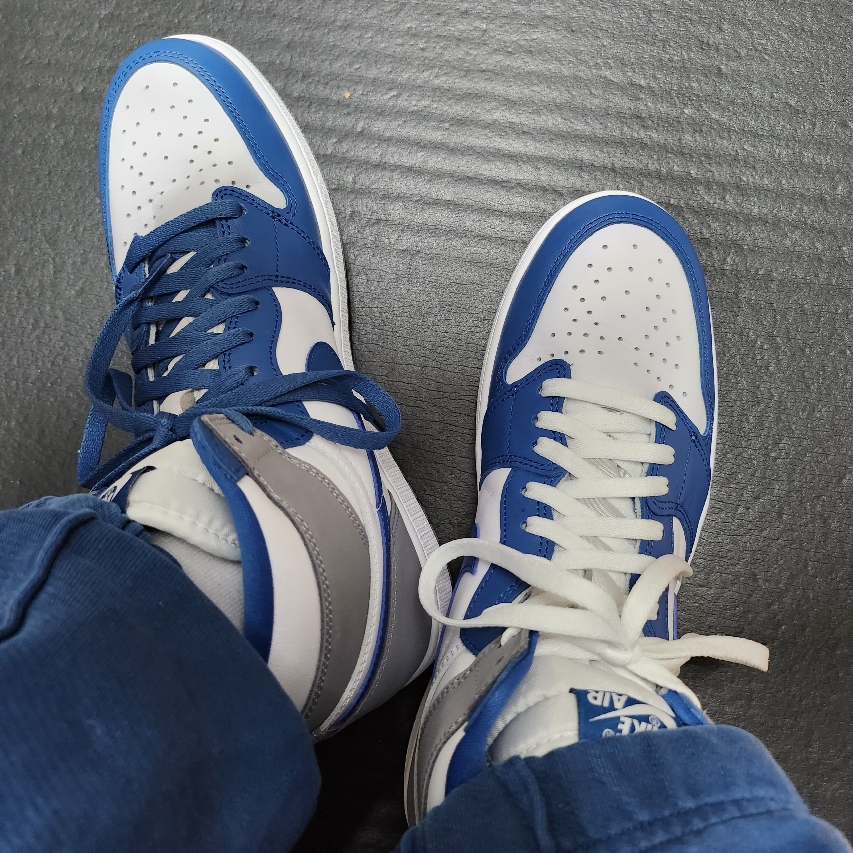 Jordan 1 Retro High OG True Blue 착용 스타일