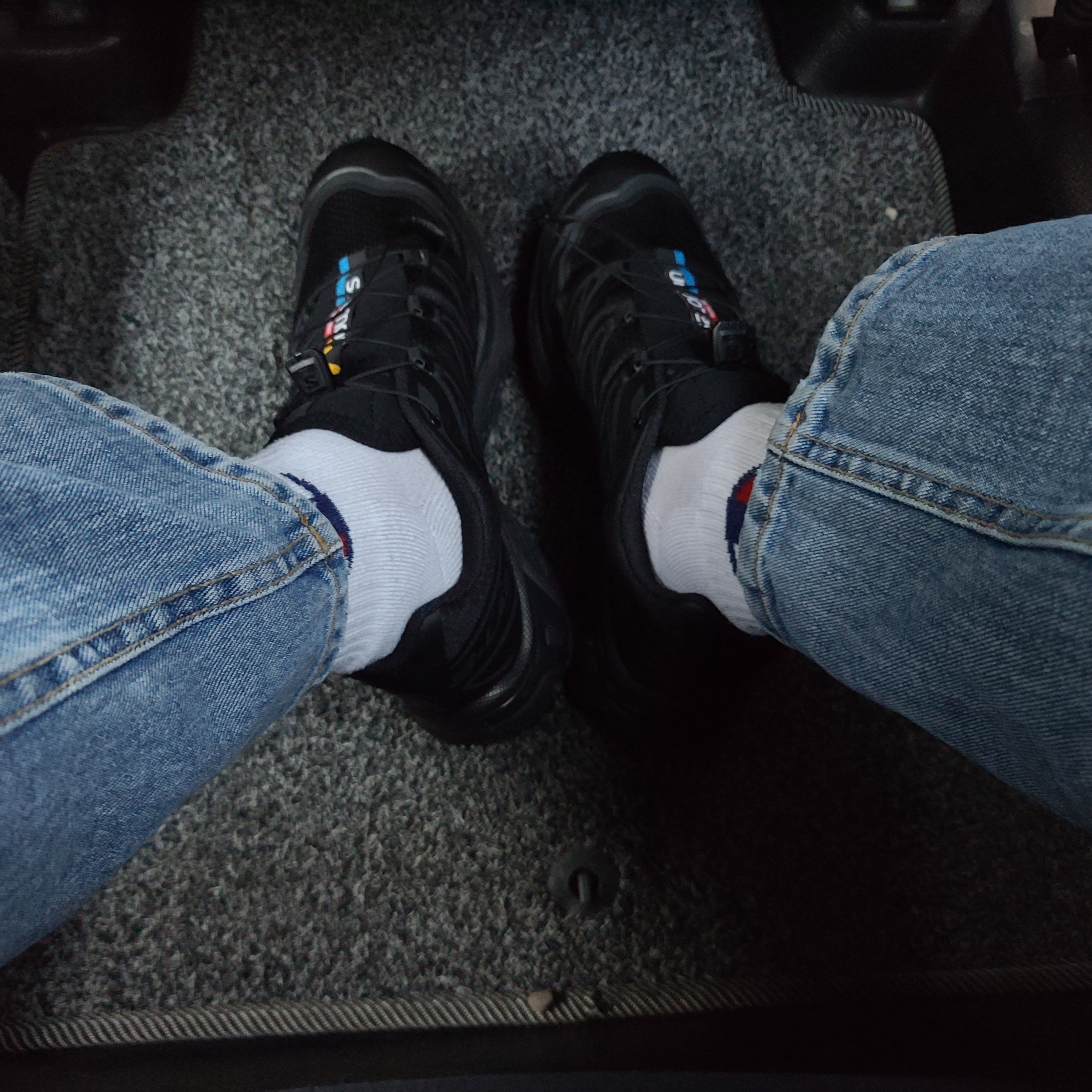 Salomon XT-6 ADV Black 착용 스타일