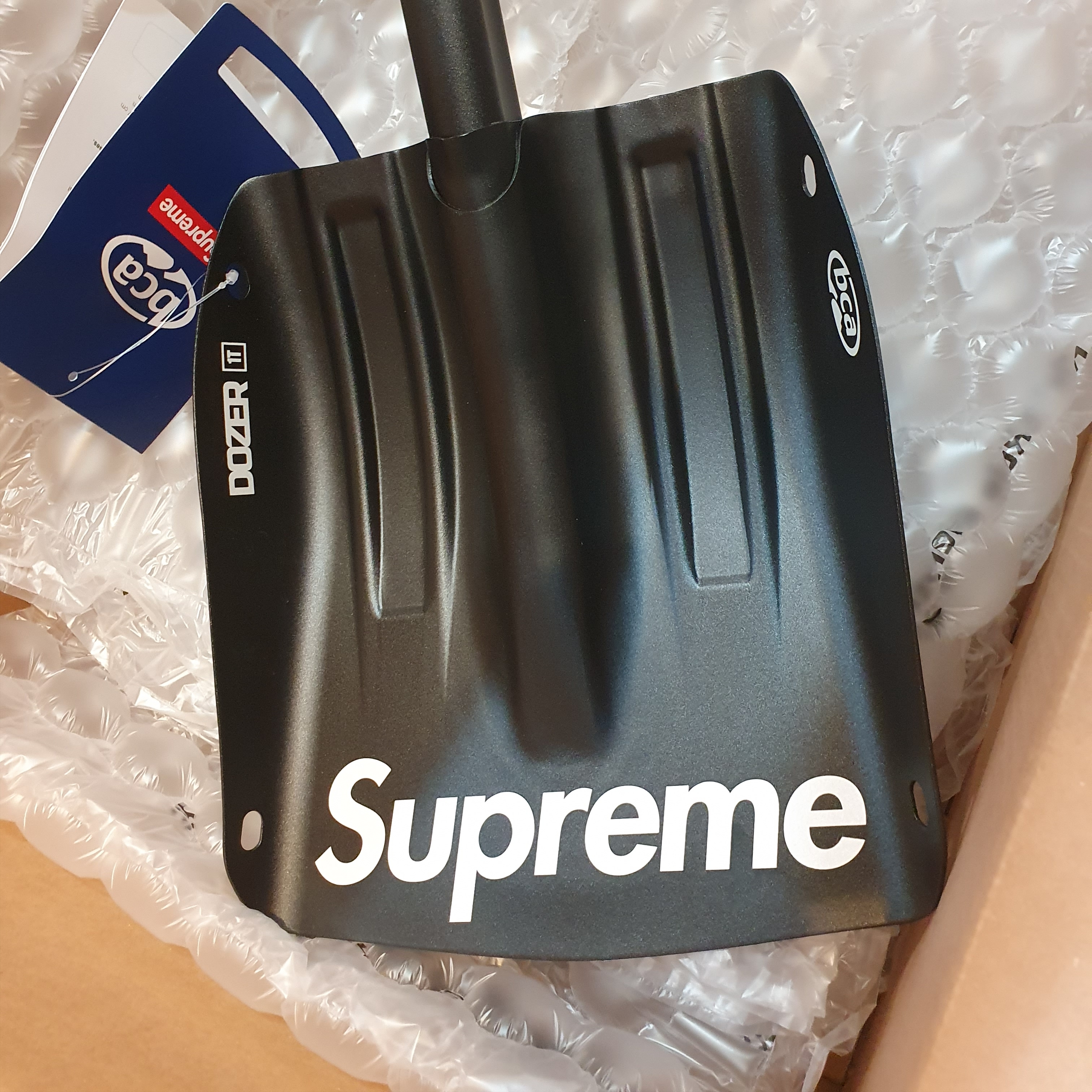 Supreme Backcountry Access Snow Shovel Black - 22FW 착용 스타일