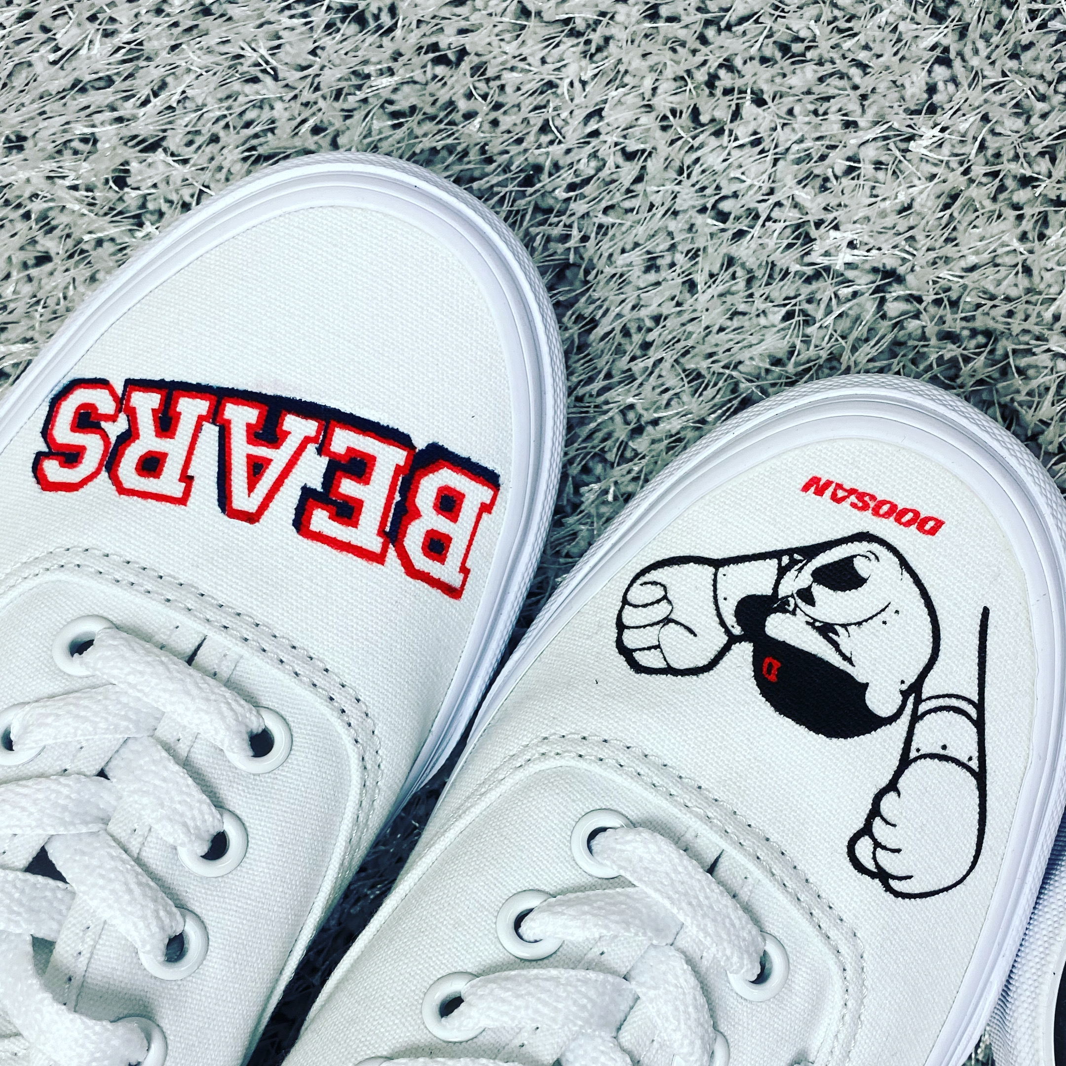 Vans Vault OG Authentic LX Black, Vans Vault OG Authentic LX Red 착용 스타일 - 3