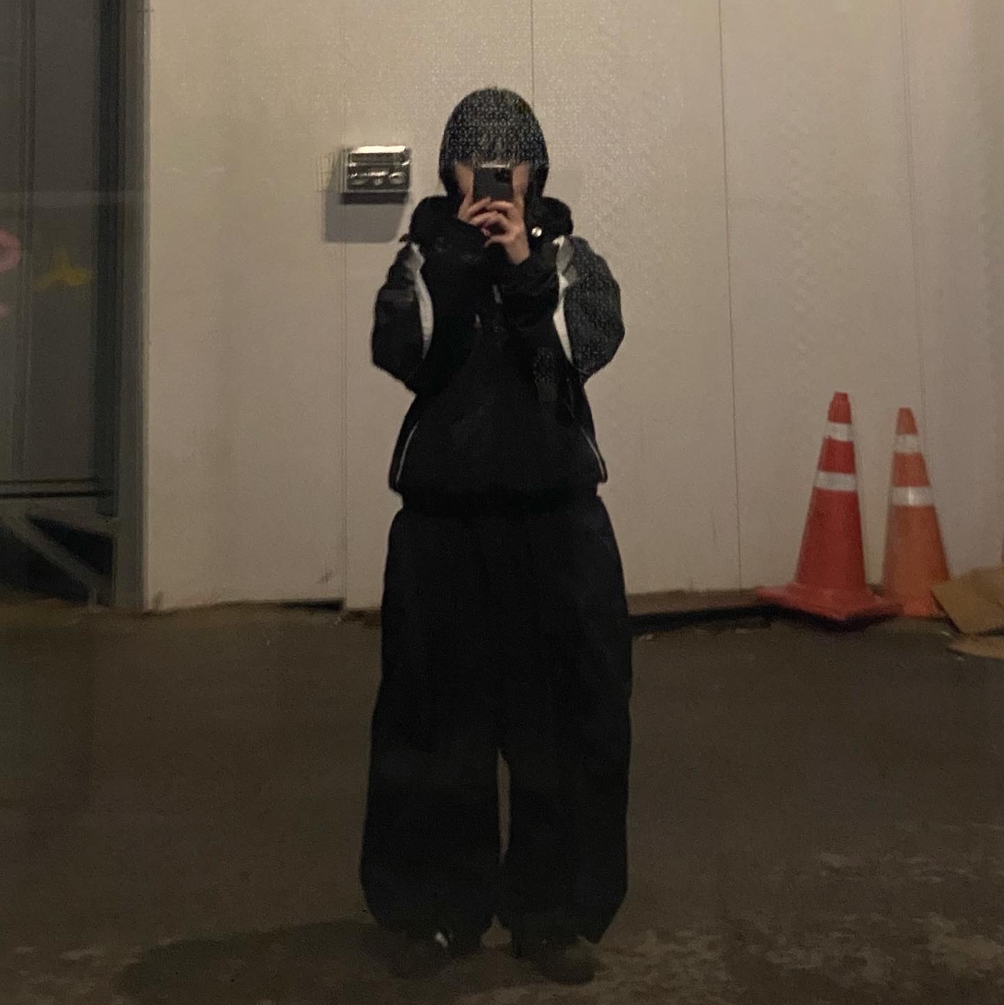 Supreme x Umbro Track Jacket Black - 22SS, Adidas Superstar Core Black White 착용 스타일