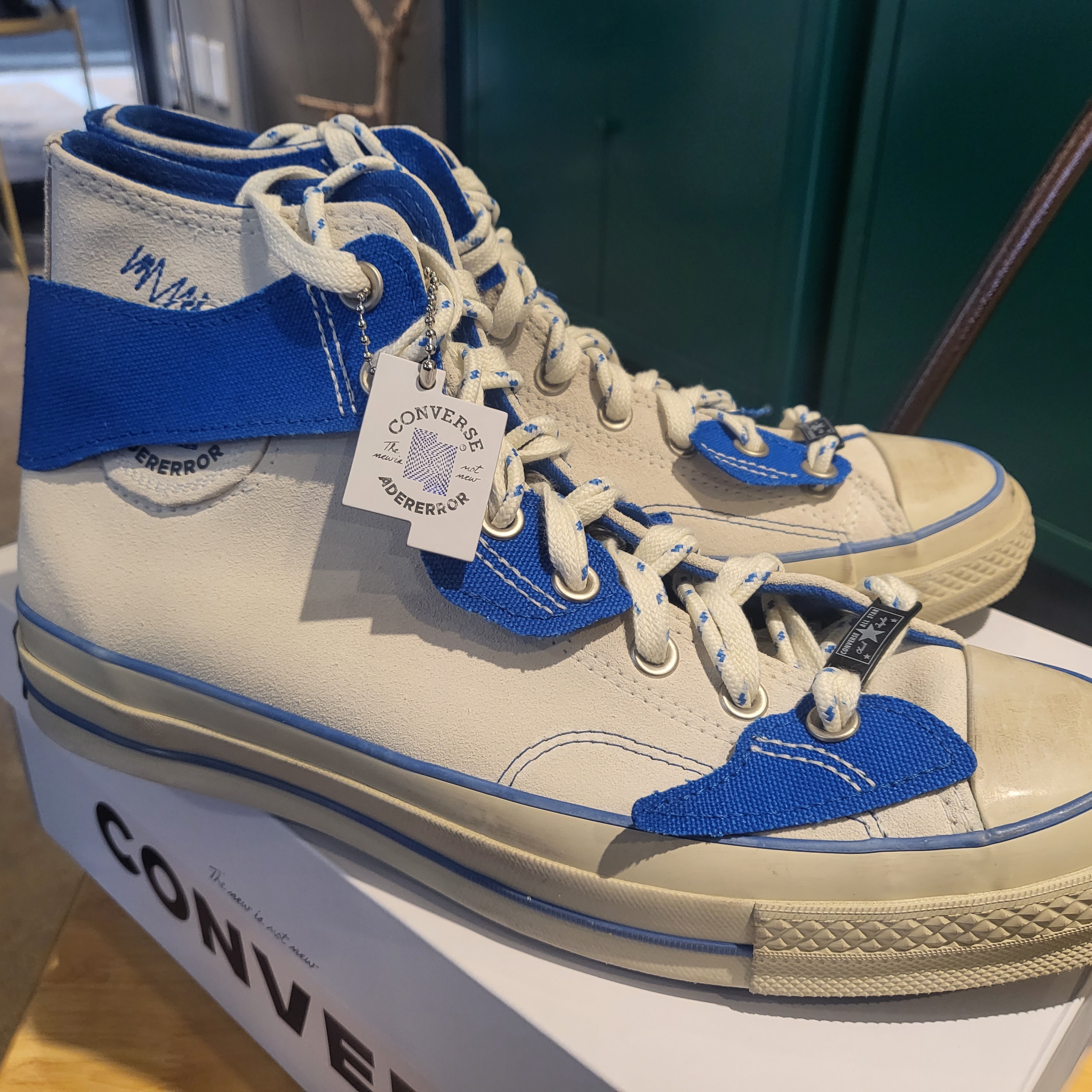 Converse x Ader Error Chuck 70 High White 착용 스타일 - 5