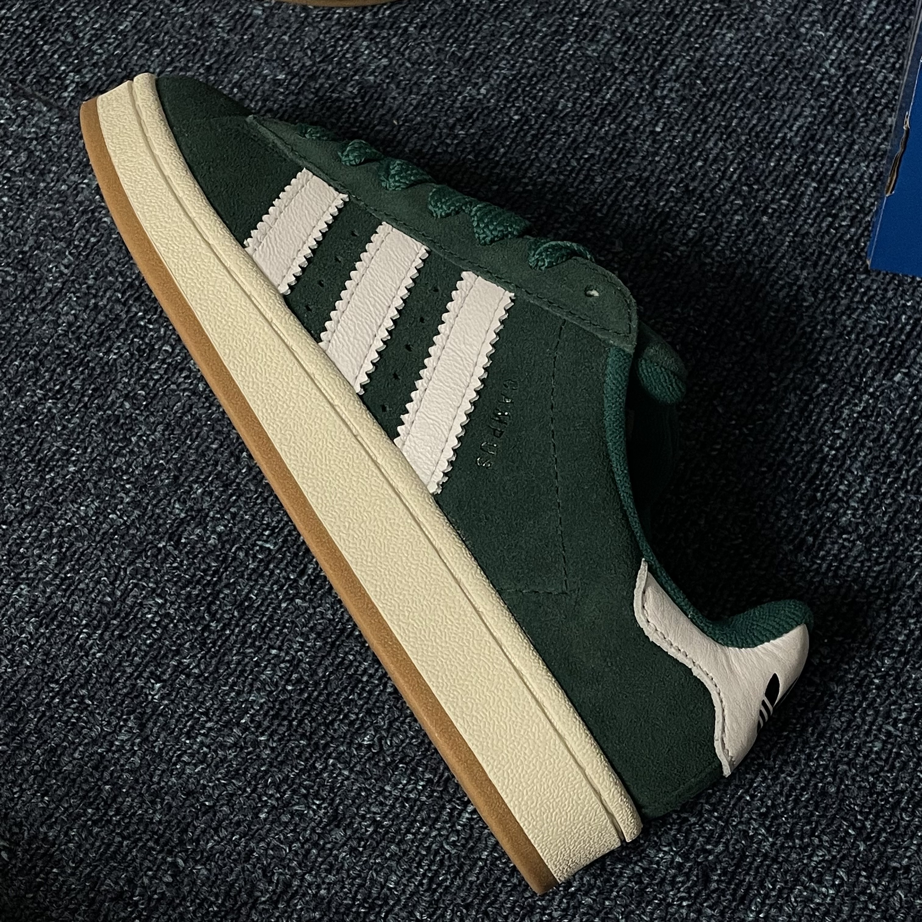 Adidas Campus 00s St Forest Glade 착용 스타일 - 3