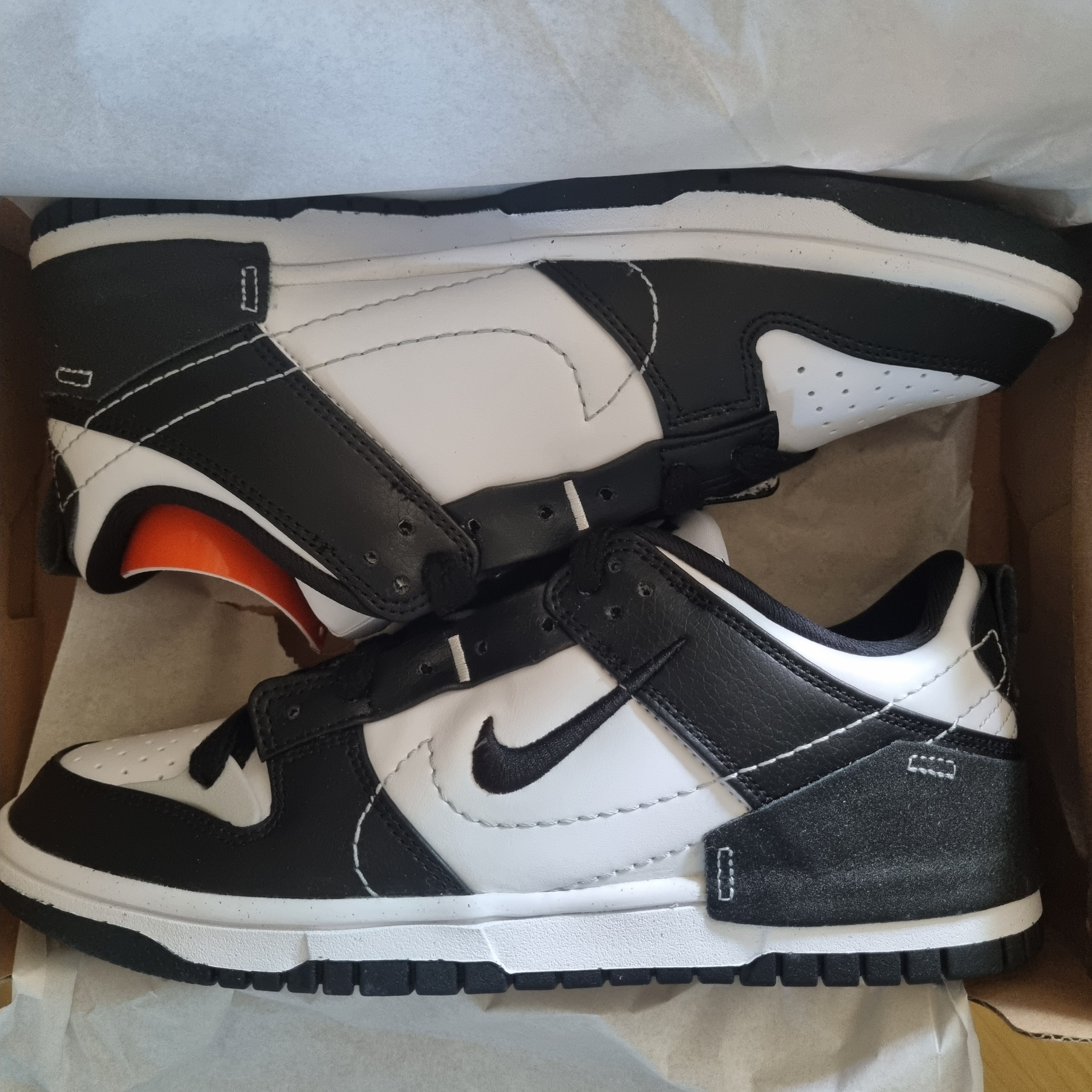 (W) Nike Dunk Low Disrupt 2 Black White 착용 스타일