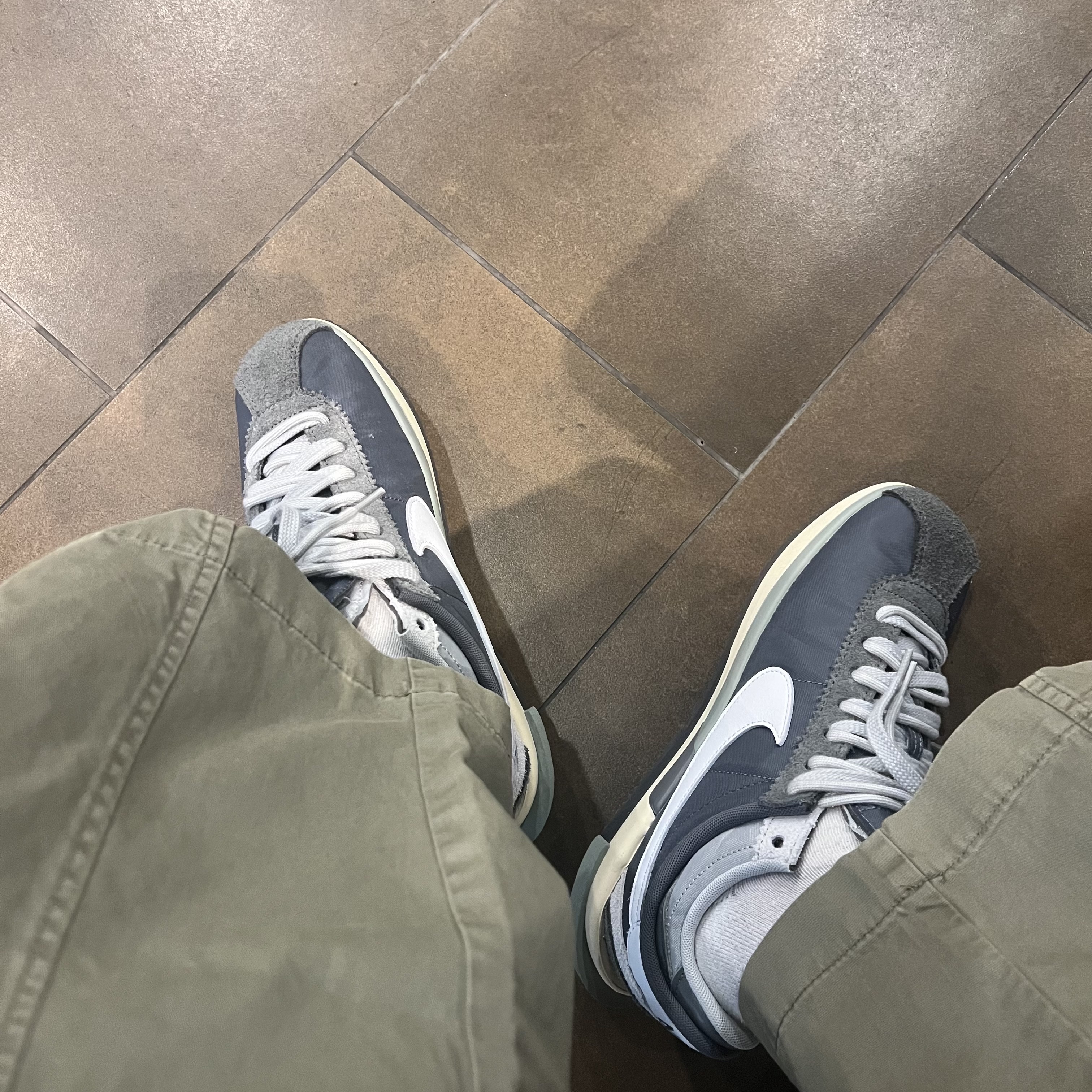 Nike x Sacai Zoom Cortez SP Iron Grey 착용 스타일
