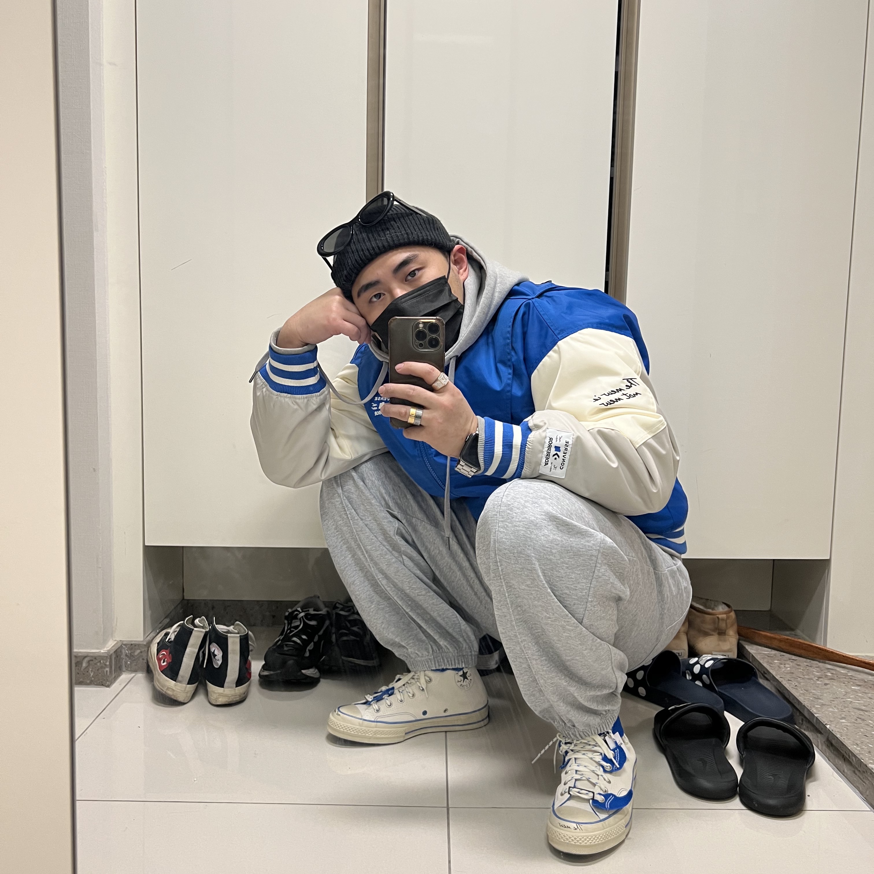 Converse x Ader Error Shapes Varsity Jacket Cobalt, Converse x Ader Error Chuck 70 High White 착용 스타일 - 1