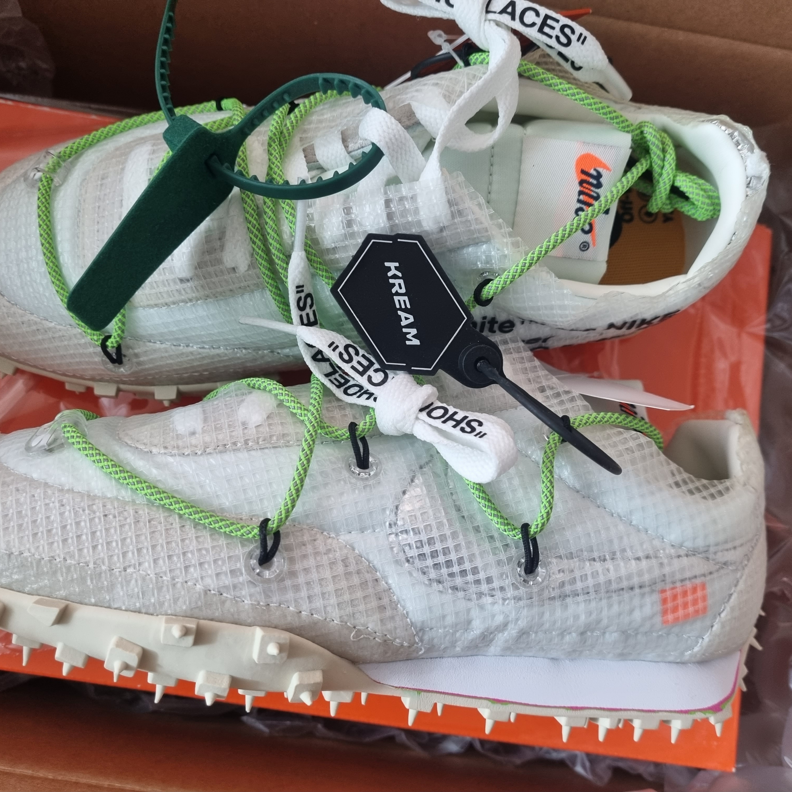 (W) Nike x Off-White Waffle Racer White 착용 스타일 - 4
