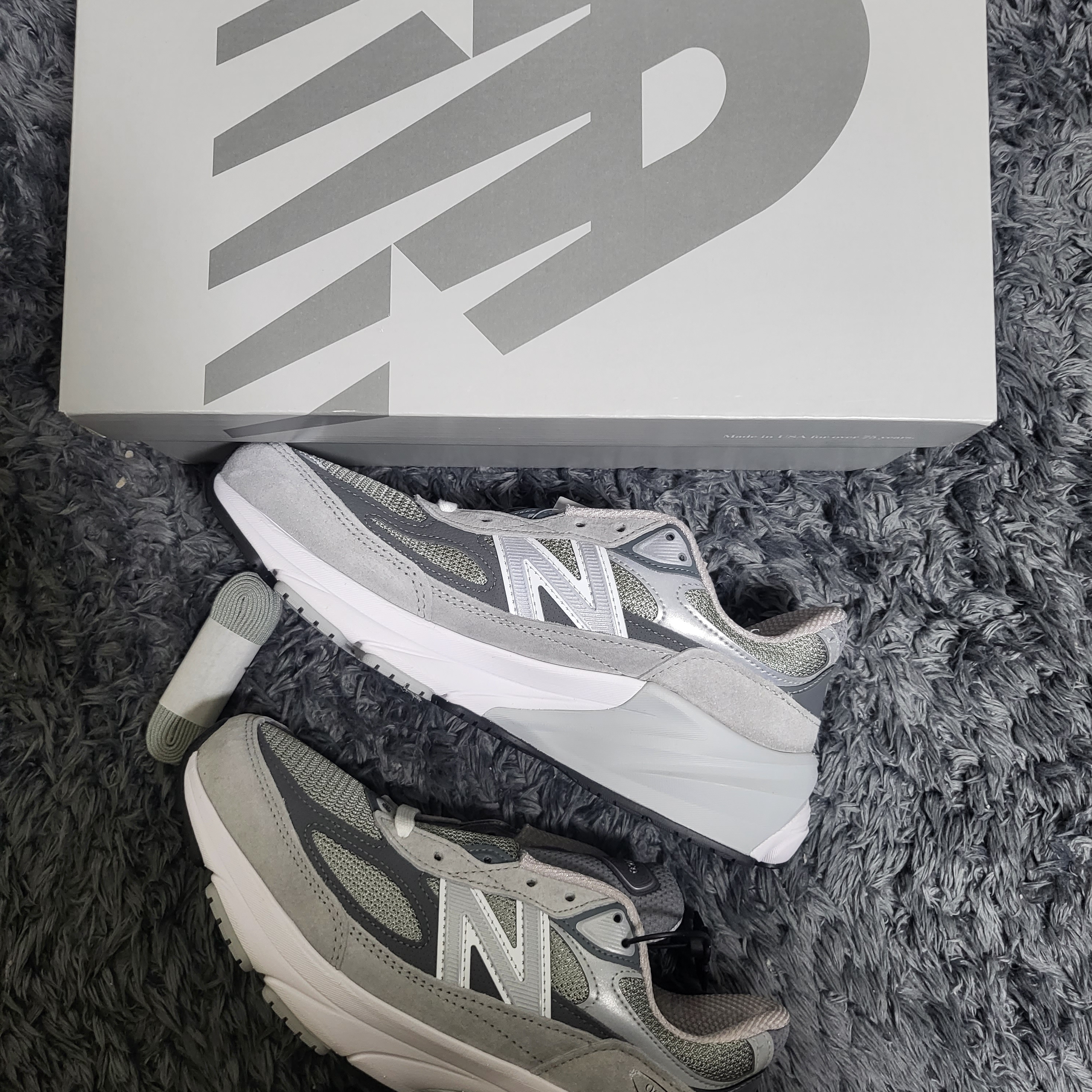 New Balance 990v6 Made in USA Grey - D Standard 착용 스타일 - 2