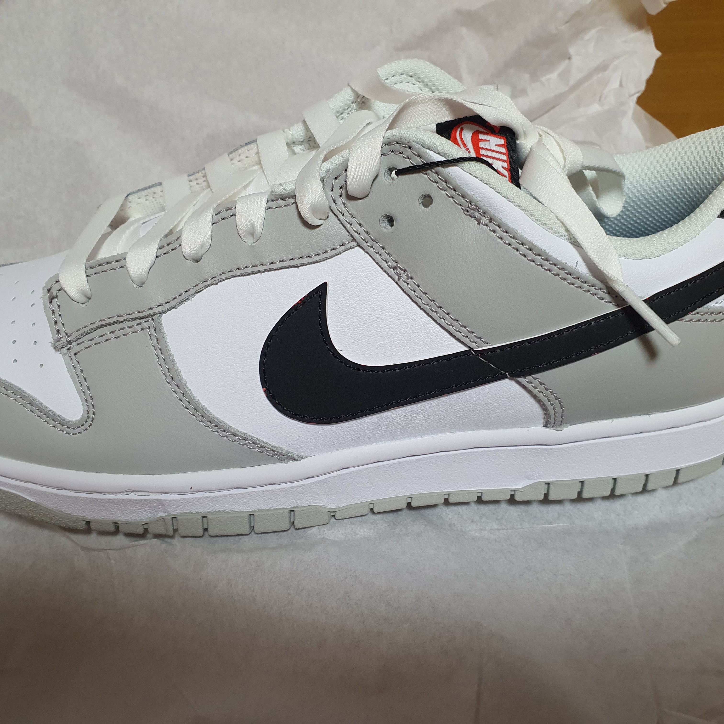 Nike Dunk Low Retro SE Jackpot Grey Fog 착용 스타일