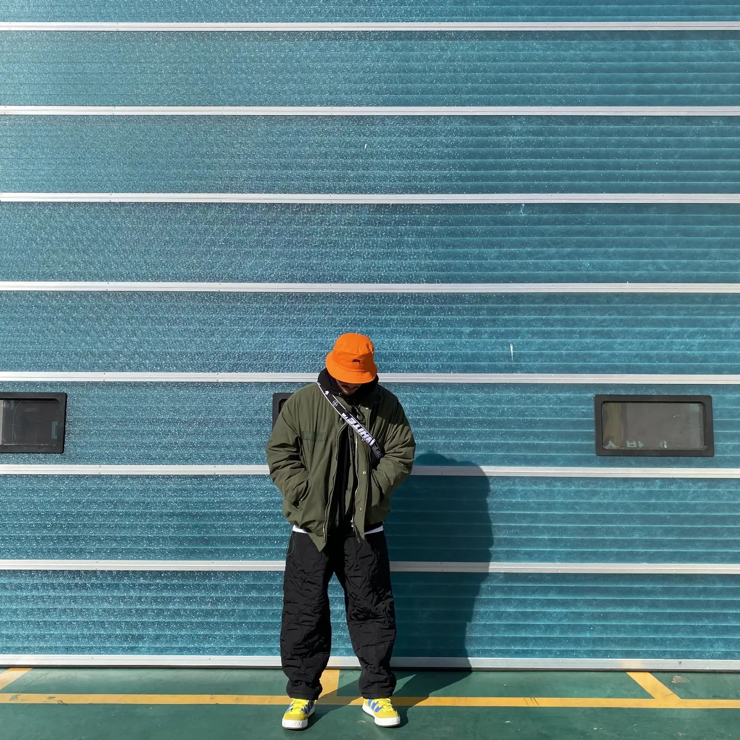 Adidas Adimatic Bright Yellow Blue, Off-White x Amore Pacific Protection Box (Without Cosmetics) 착용 스타일 - 2