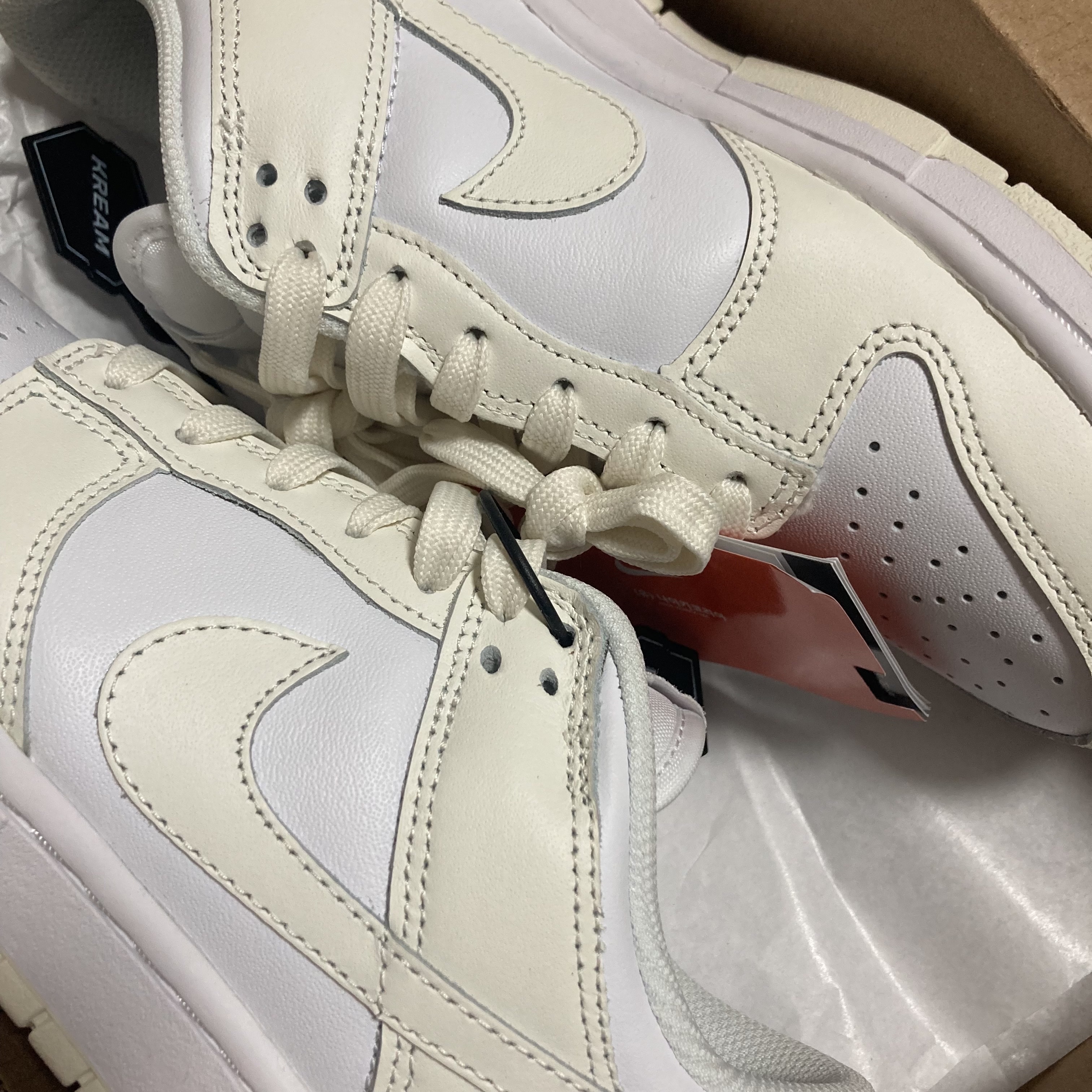 (W) Nike Dunk Low White and Sail 착용 스타일