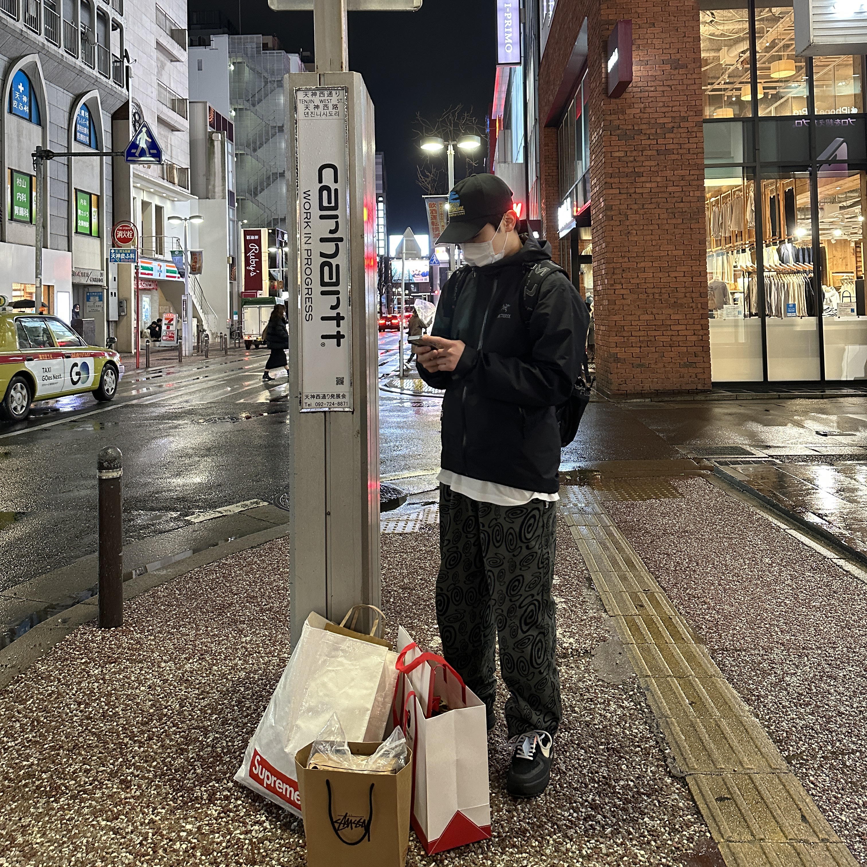 Nike x Off-White Air Force 1 Low Black White, Stussy Swirly S Beach Pants Sage 착용 스타일