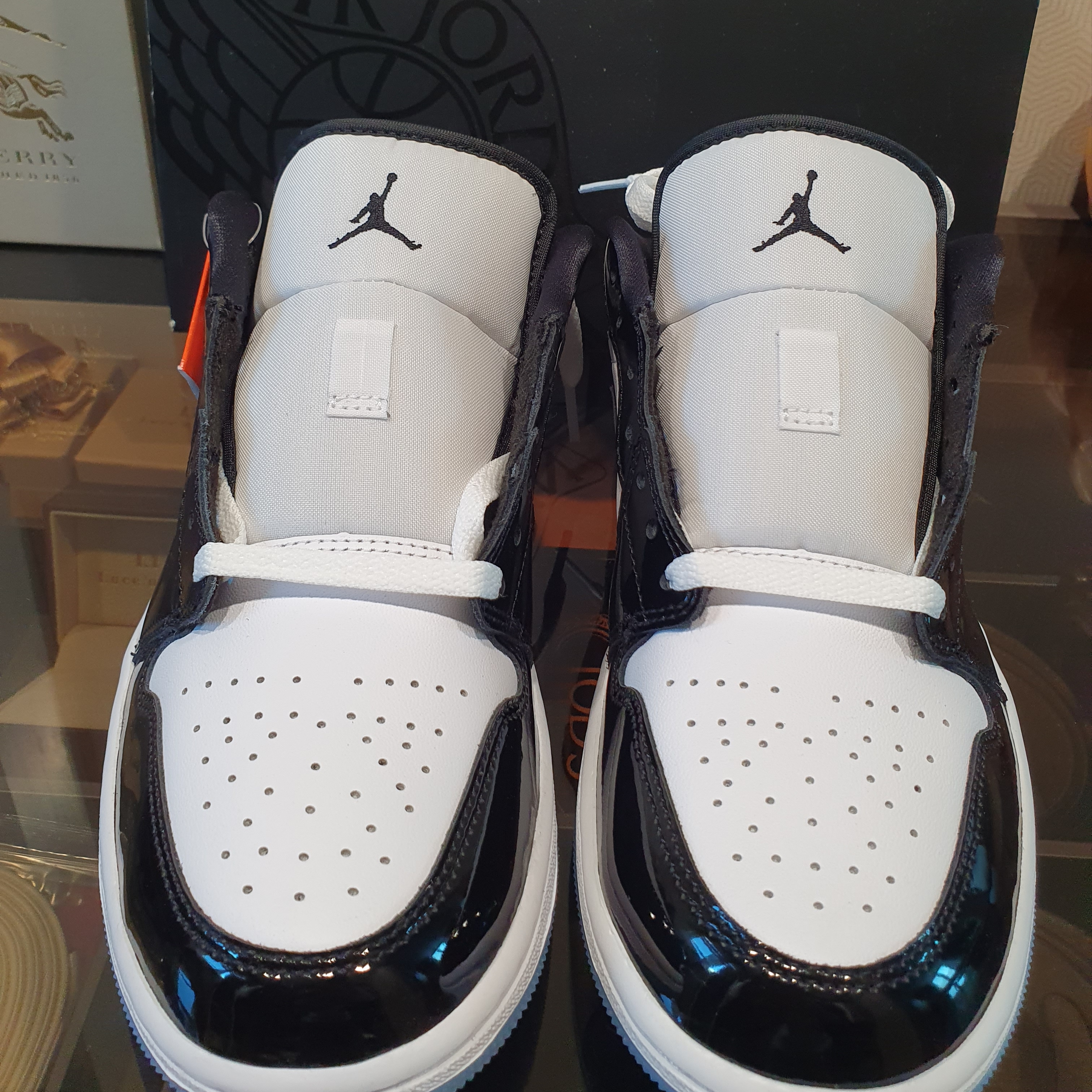 Jordan 1 Low SE Concord 착용 스타일 - 1