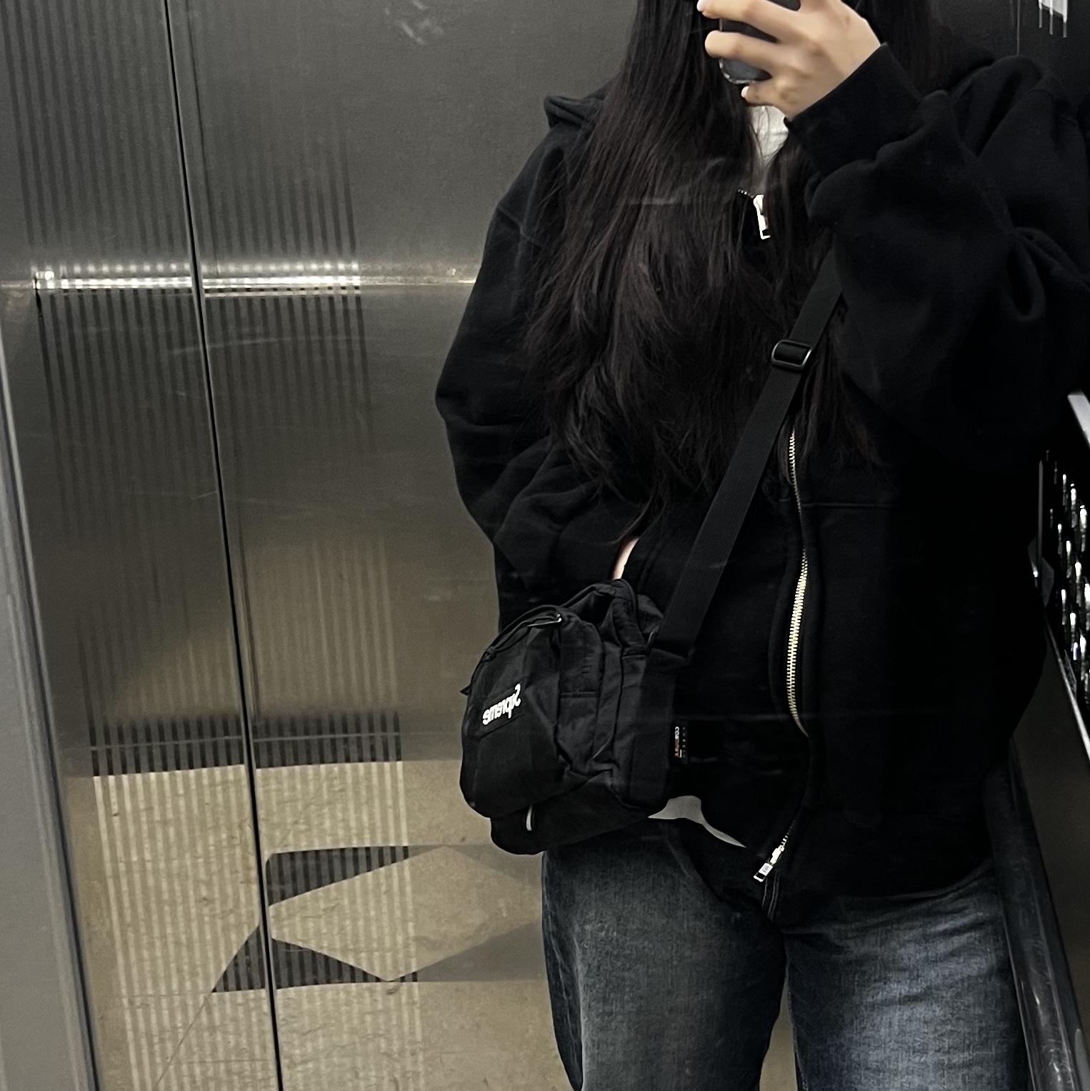 Supreme Shoulder Bag Black - 19SS 착용 스타일 - 2
