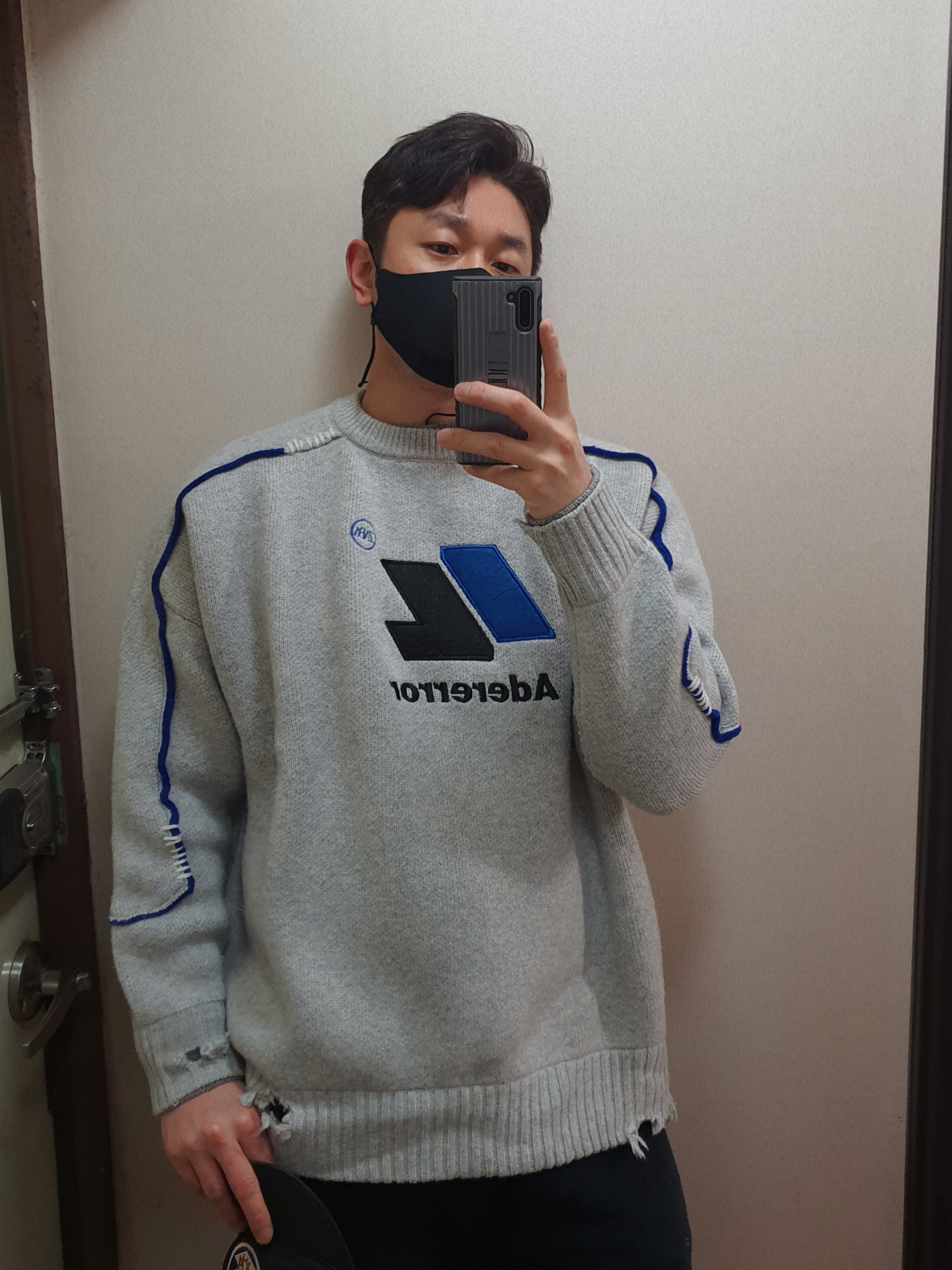 Zara x Ader Error Oversize Sweater Grey, Double RL Garment Dyeing Twill Ball Cap Black 착용 스타일 - 3