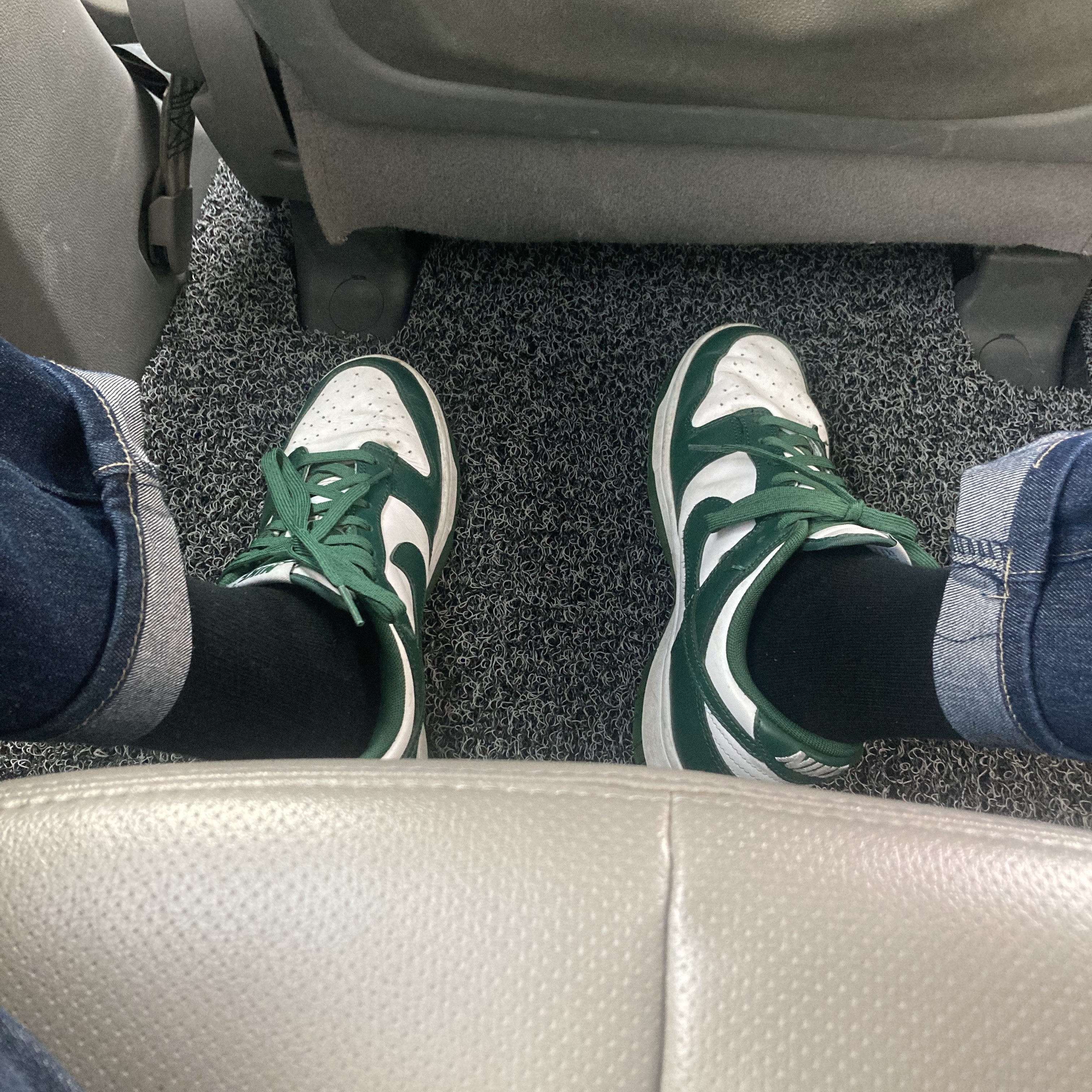 Nike Dunk Low Retro Varsity Green 착용 스타일