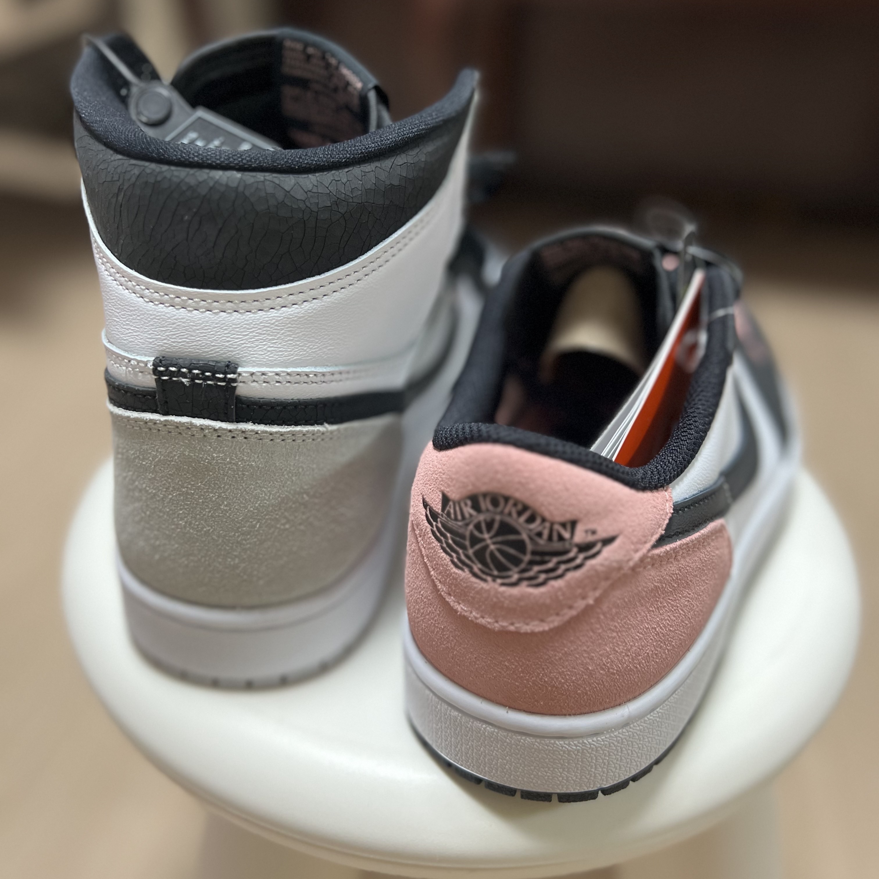 Jordan 1 Retro High OG Bleached Coral, Jordan 1 Retro Low OG Bleached Coral 착용 스타일 - 2