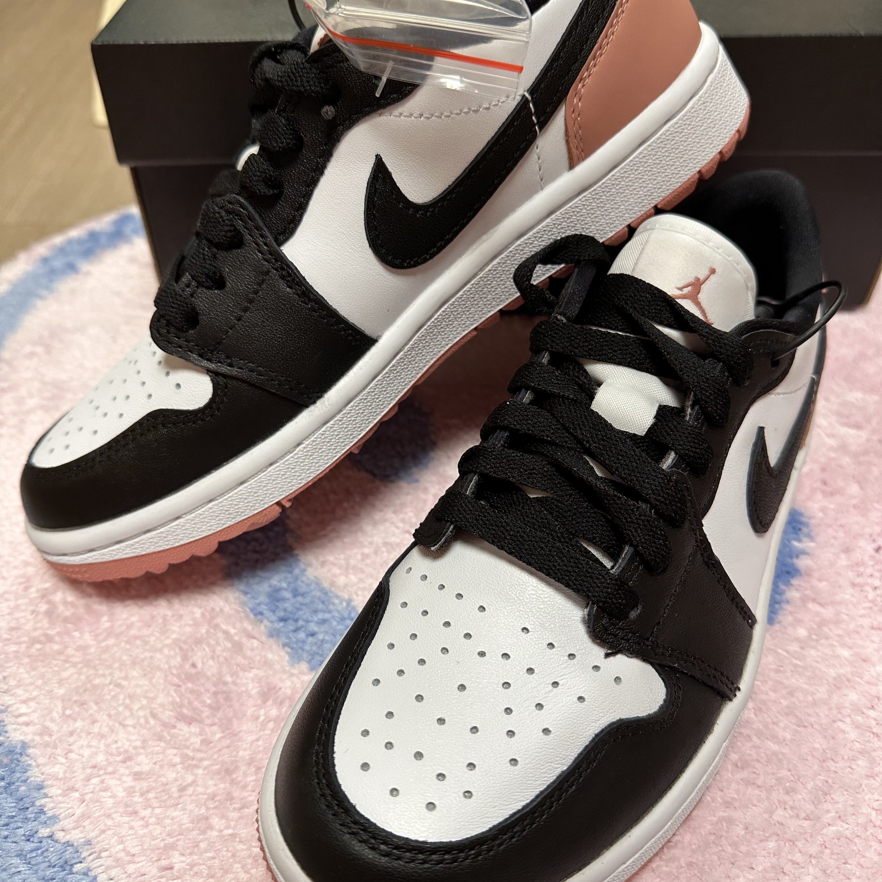 Jordan 1 Low Golf Rust Pink 착용 스타일 - 4
